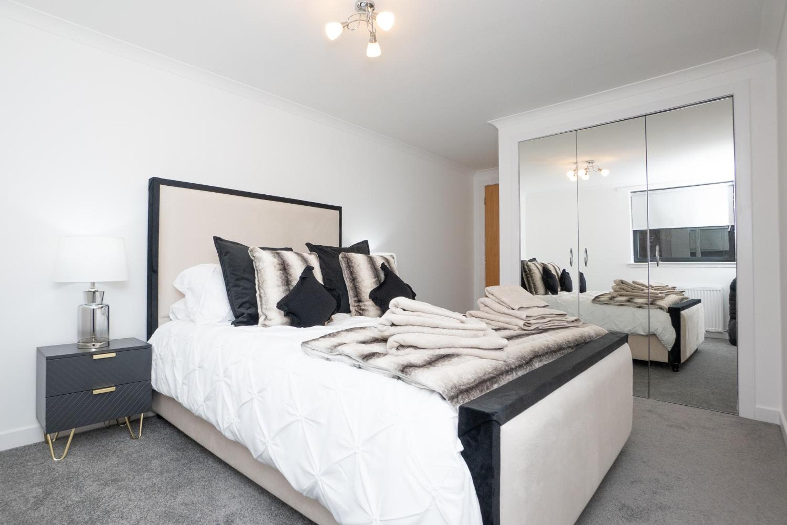 Panacotta House - SJA Stays - Modern 1 Bed Apartment view 5