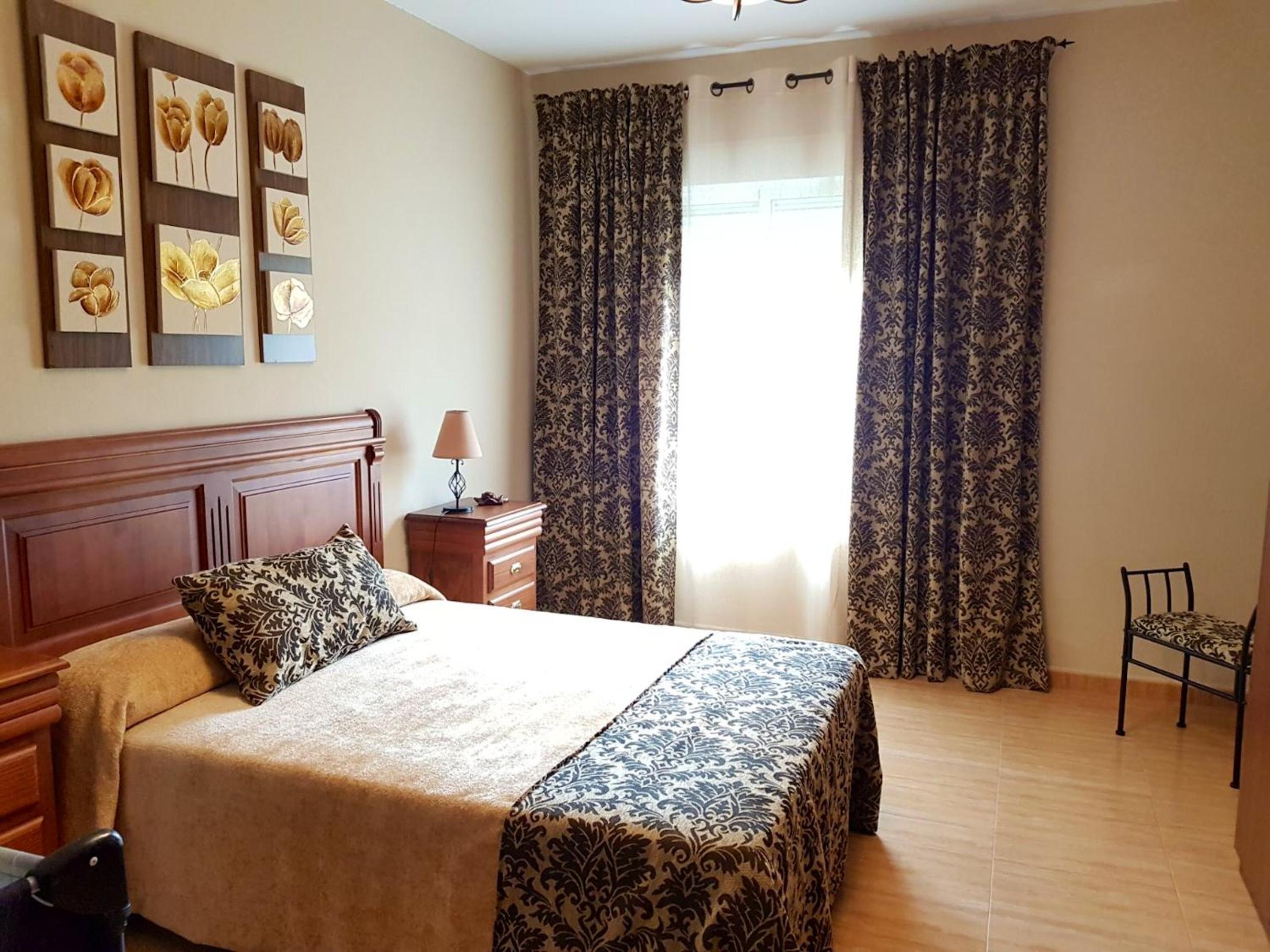 Spacious Villa with Private Pool, Mountain View, in Ubriquea