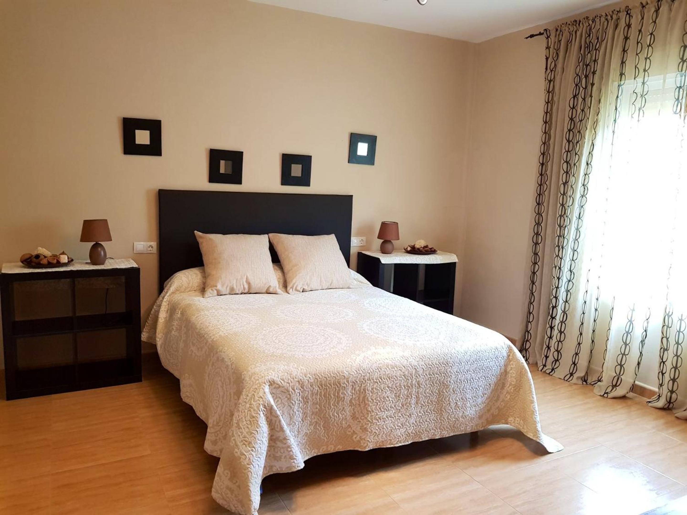 Spacious Villa with Private Pool, Mountain View, in Ubriquea