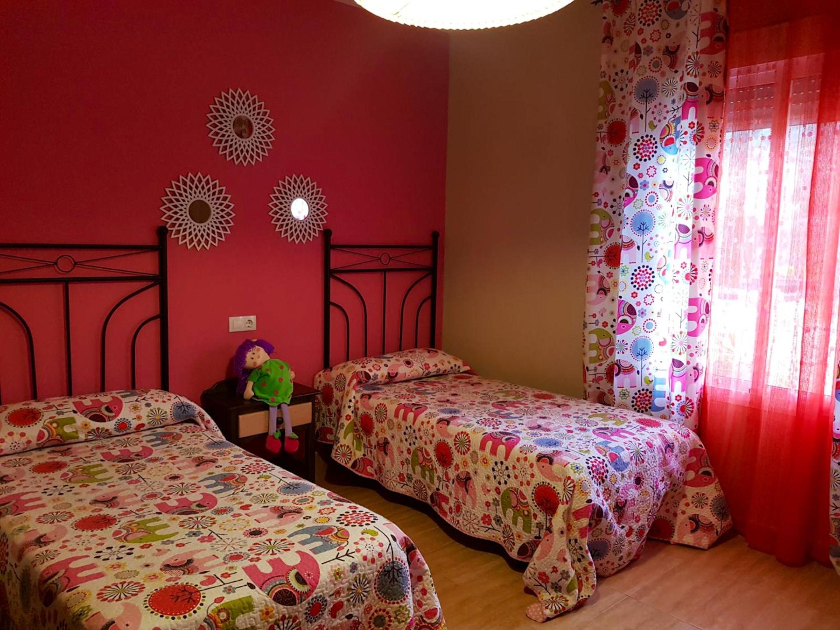 Spacious Villa with Private Pool, Mountain View, in Ubriquea