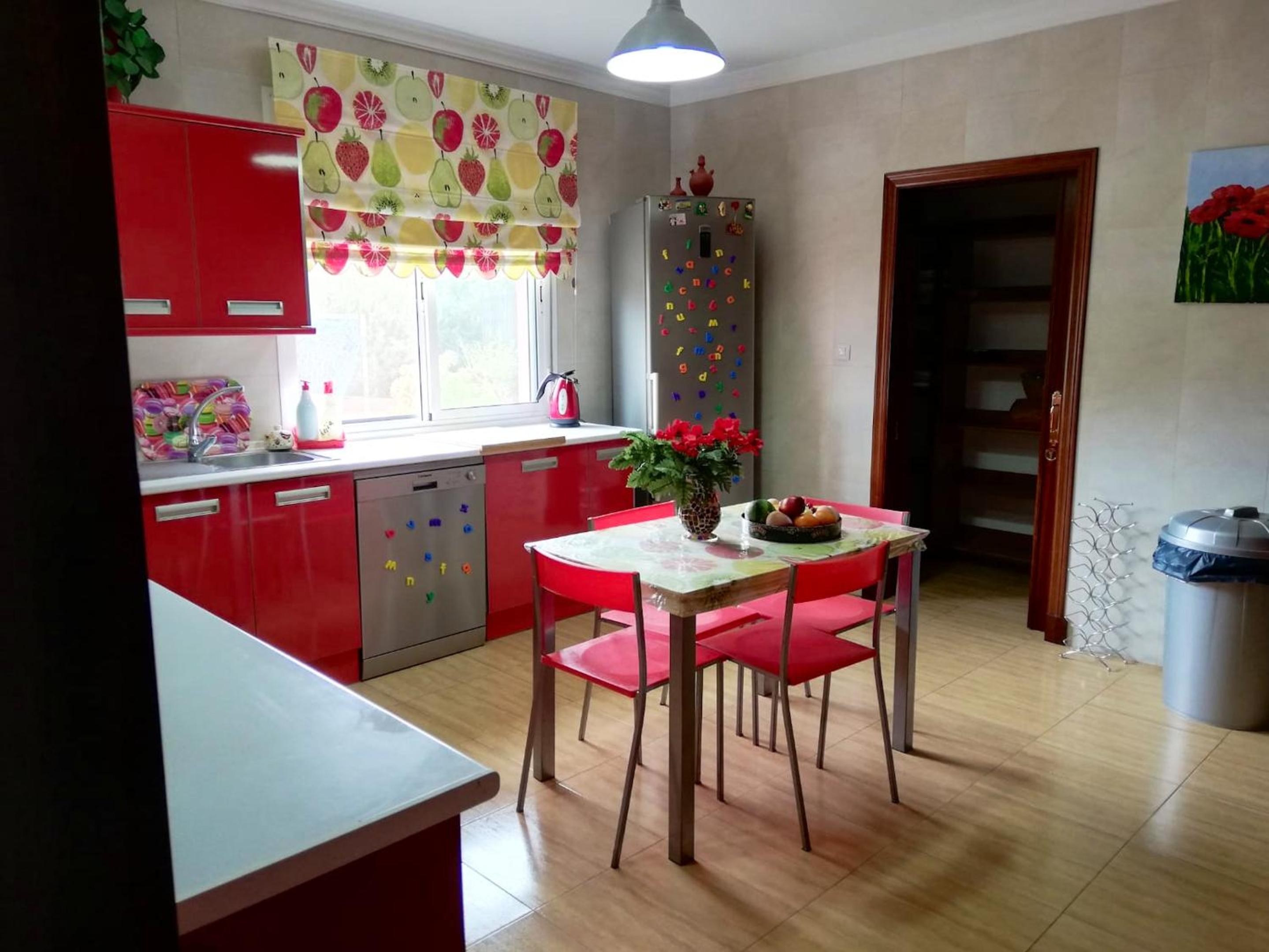 Spacious Villa with Private Pool, Mountain View, in Ubriquea