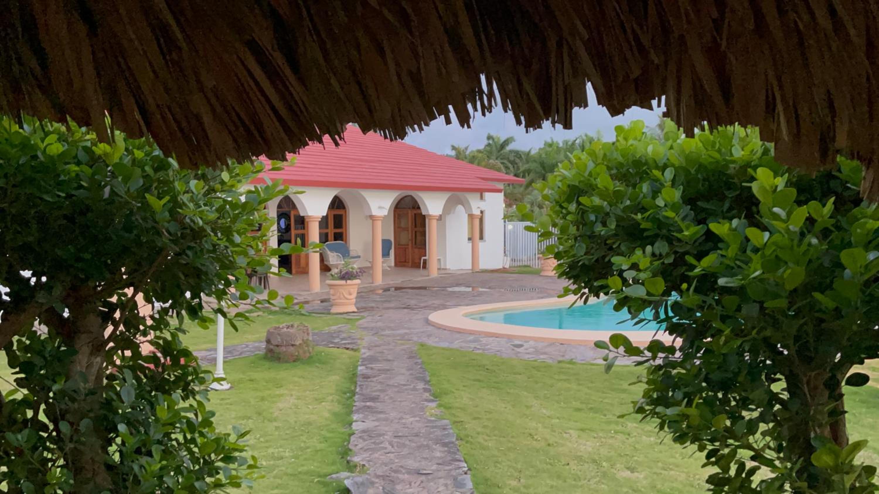 Ocean Breeze Villa Carismar view 4