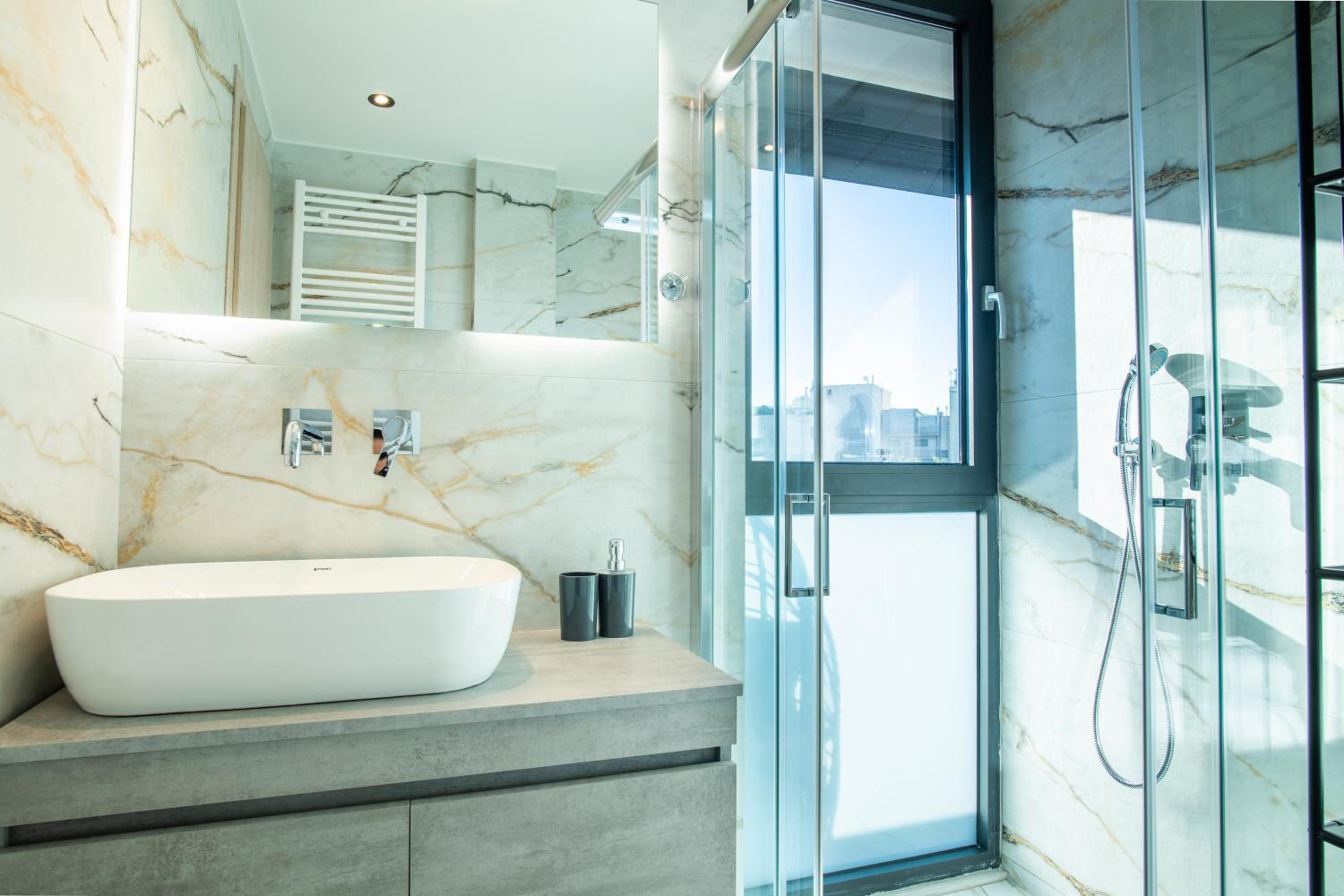 Iris Penthouse - Luxury Acropolis View and Jacuzzi