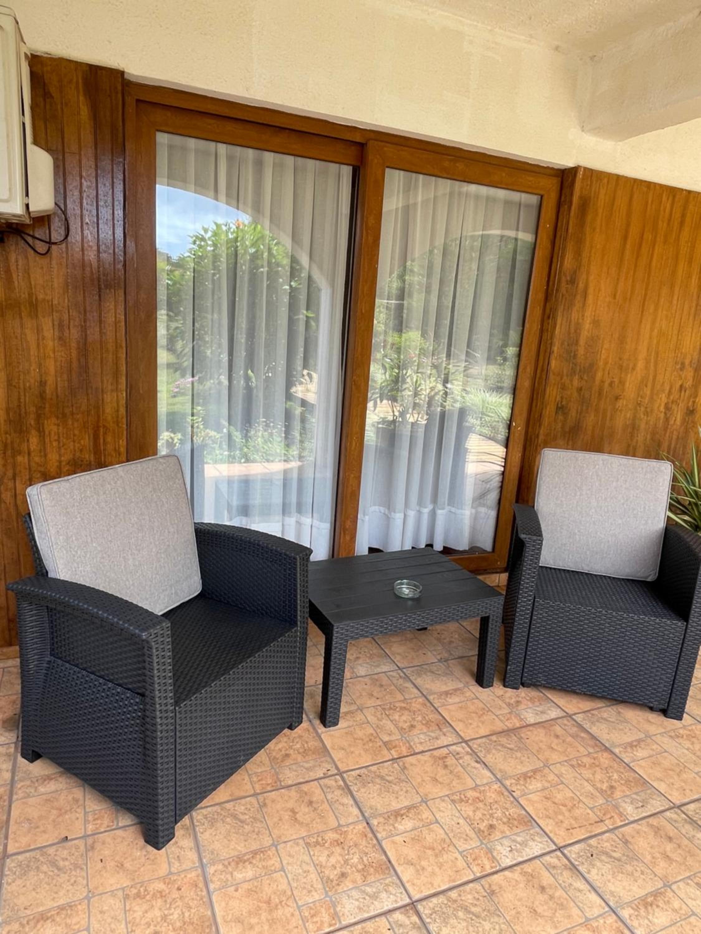 Teanehi Bed & Breakfast
