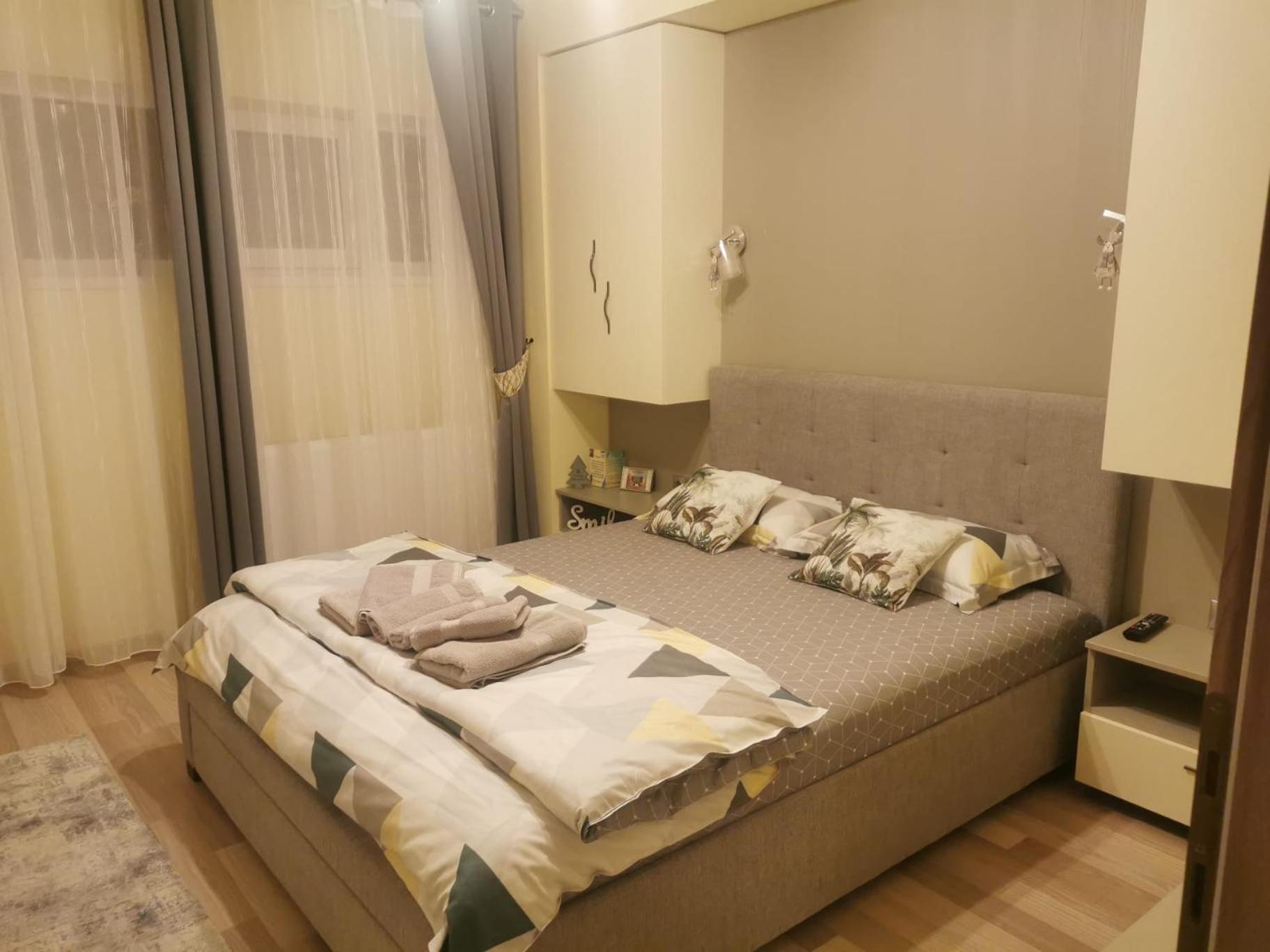 Photo 33