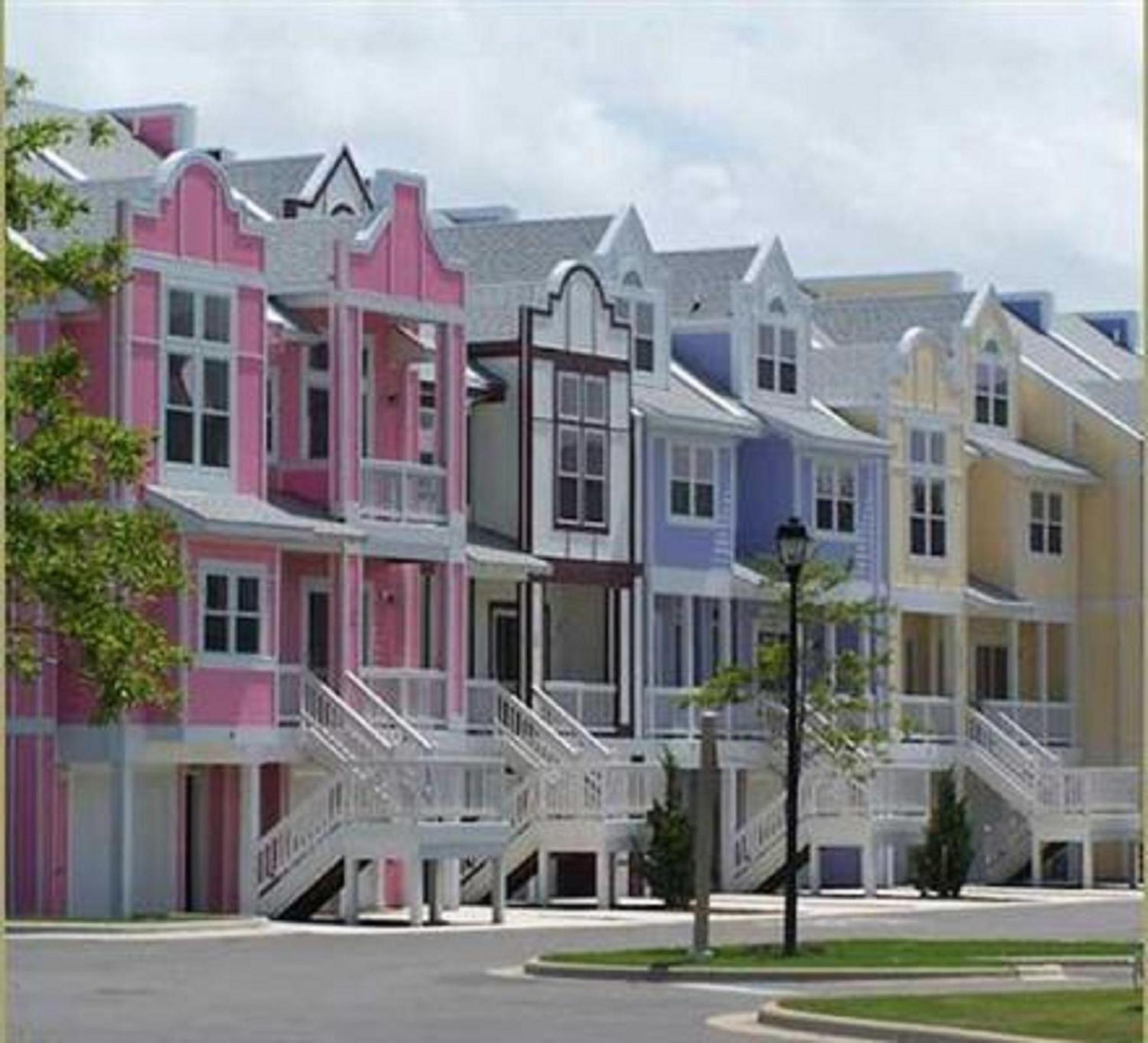 Cambridge Cove at Bermuda Bay by Kees Vacations