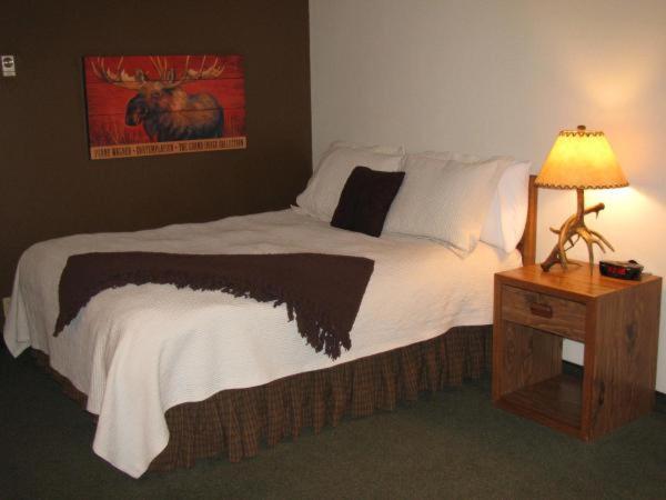 Covered Wagon Motel Lusk WY view 4