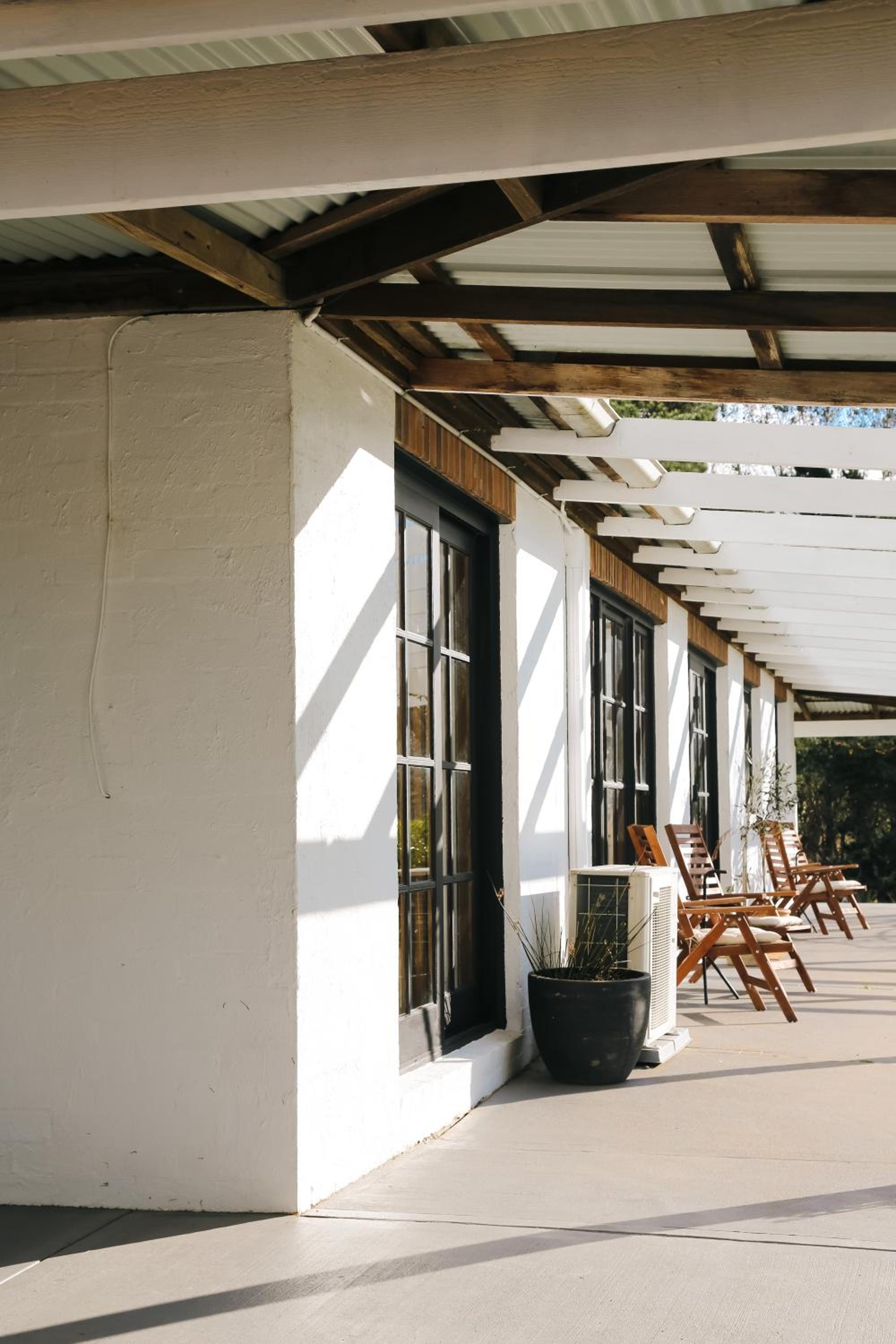 The Pine Tree Cottage - Charming cottage close to Canberra