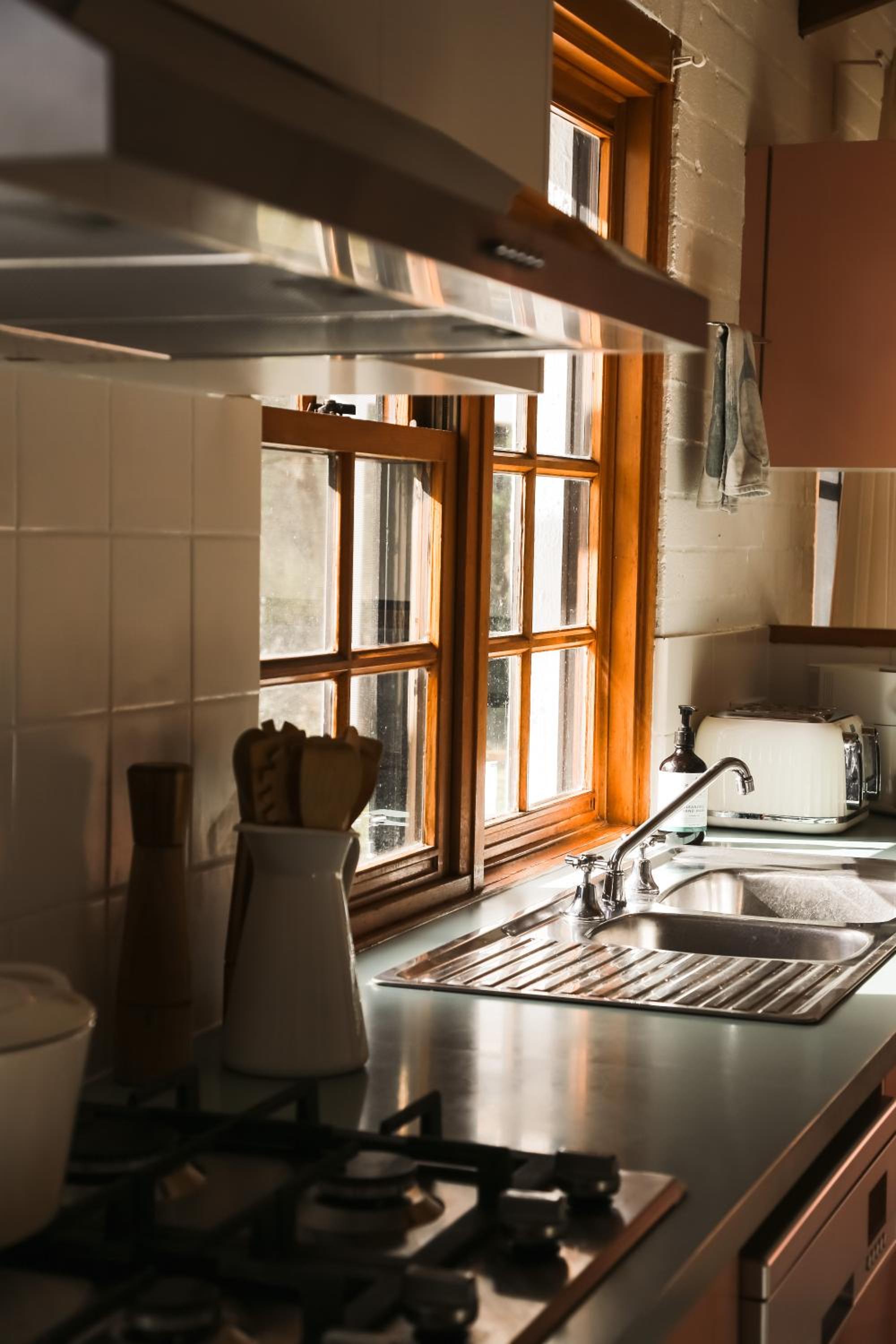 The Pine Tree Cottage - Charming cottage close to Canberra