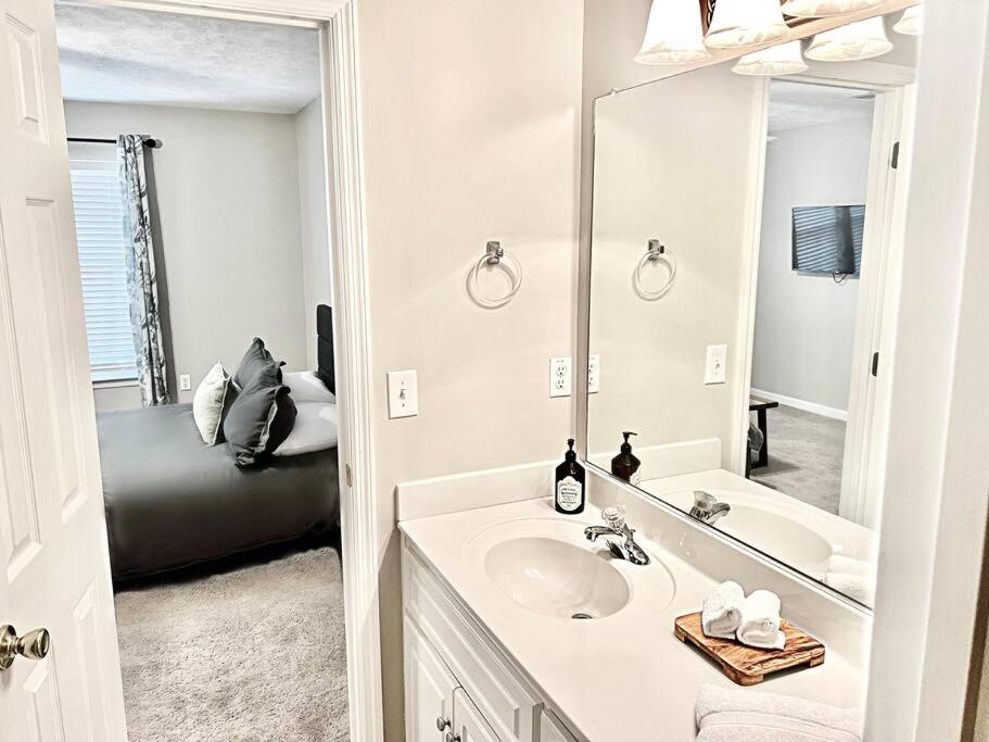 The Home Place & Prime Location Near I-20 view 5