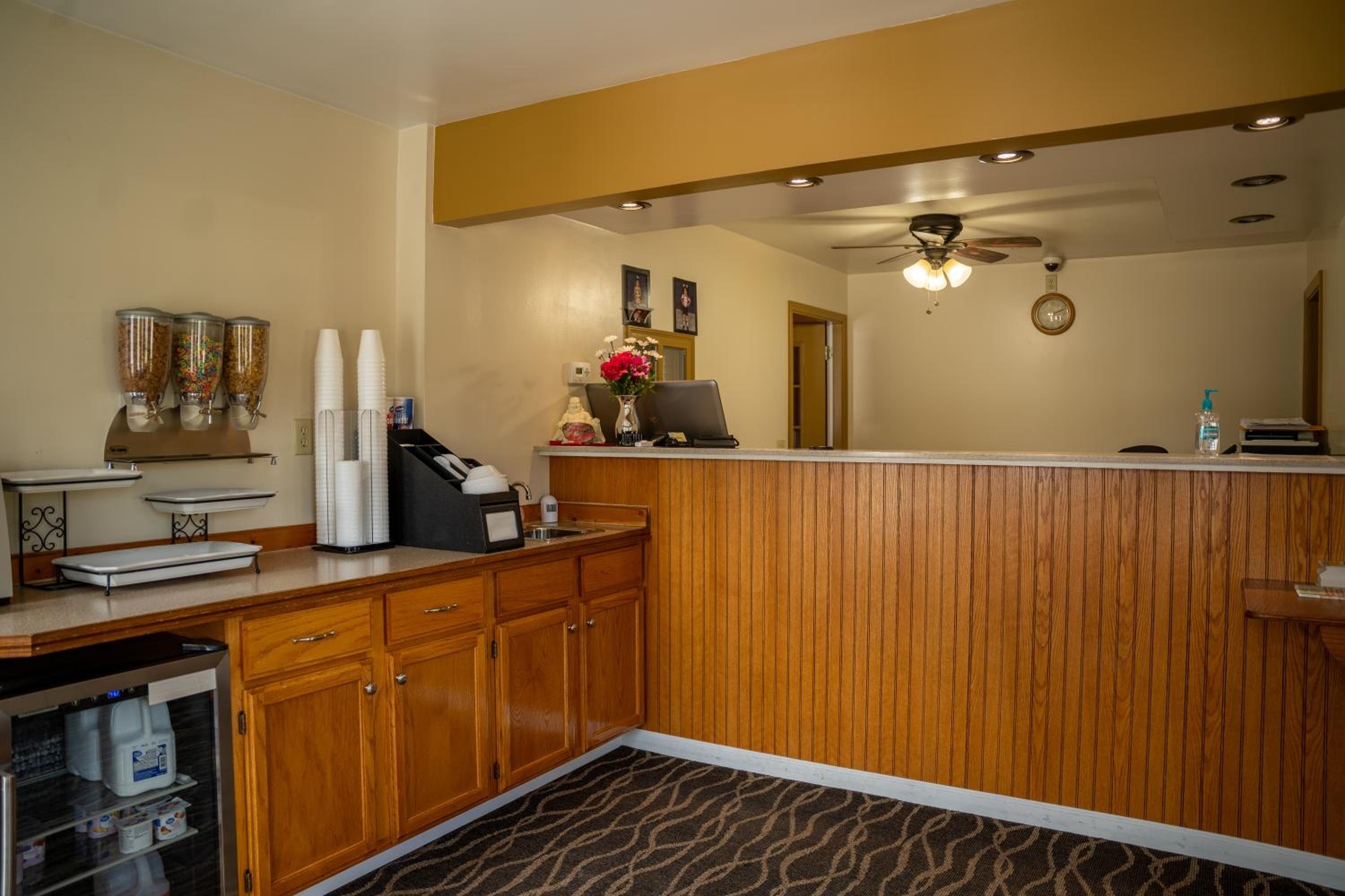 Kingsway Inn