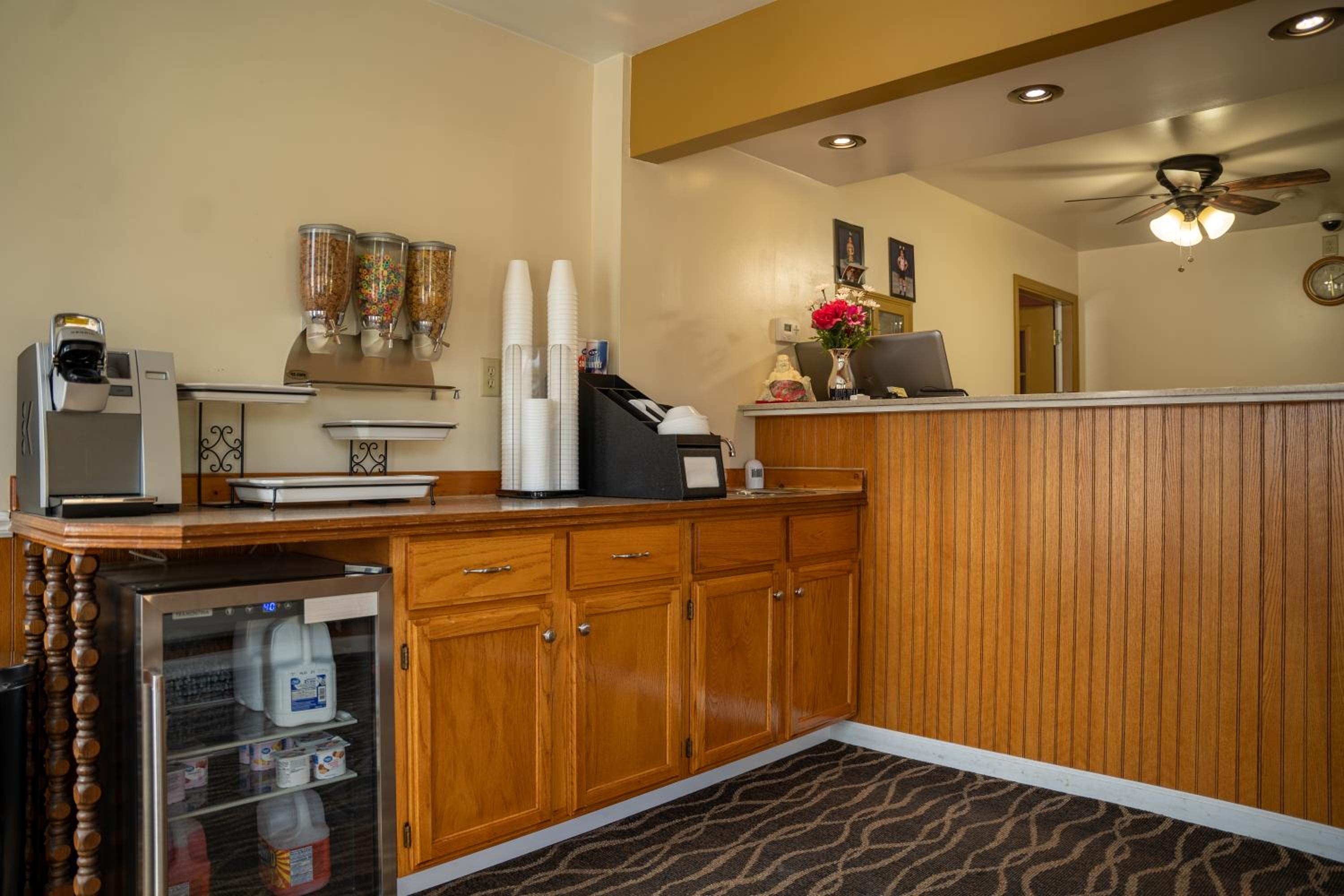 Kingsway Inn