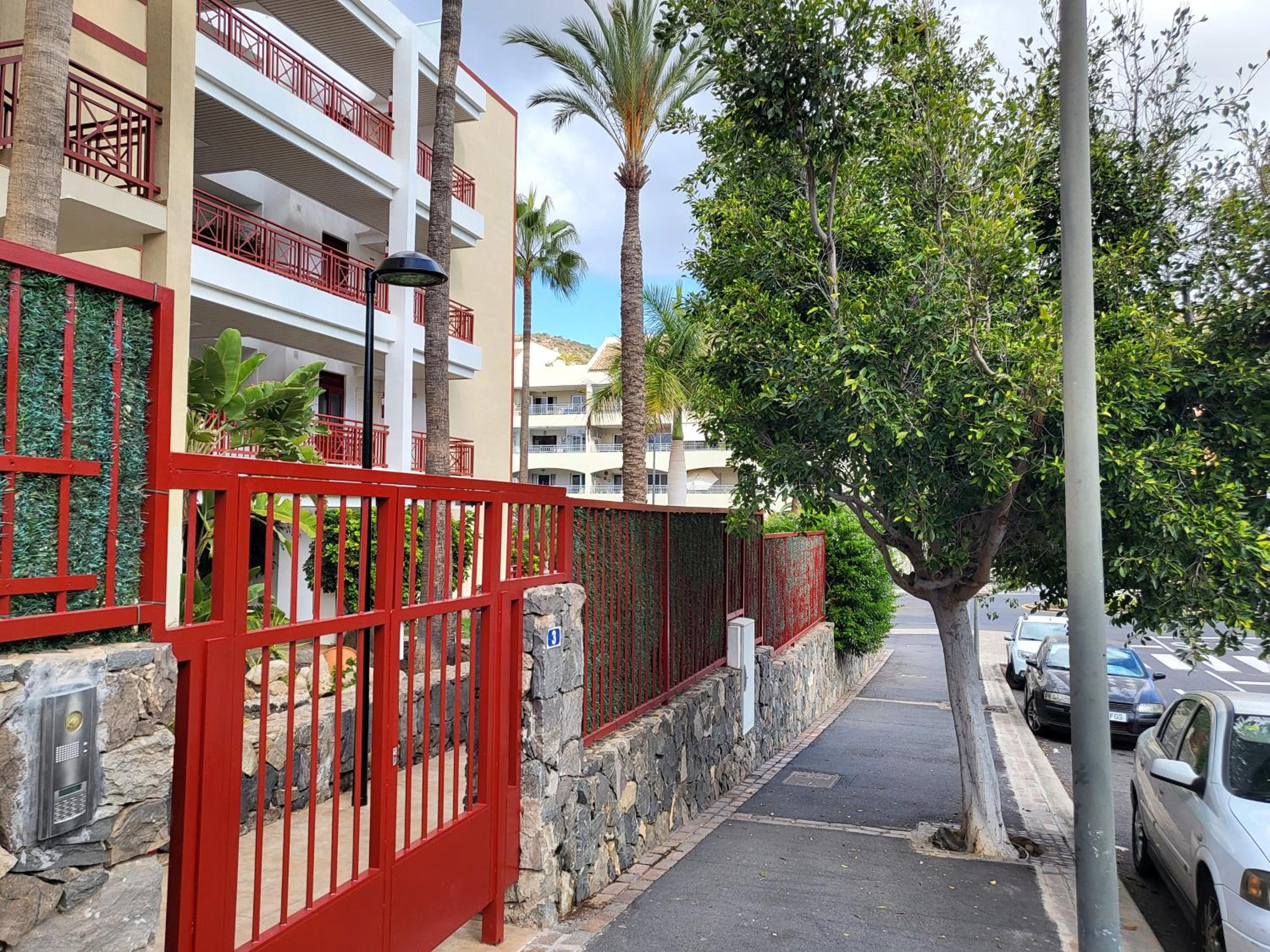 Oasis Palm Mar by HelloApartments