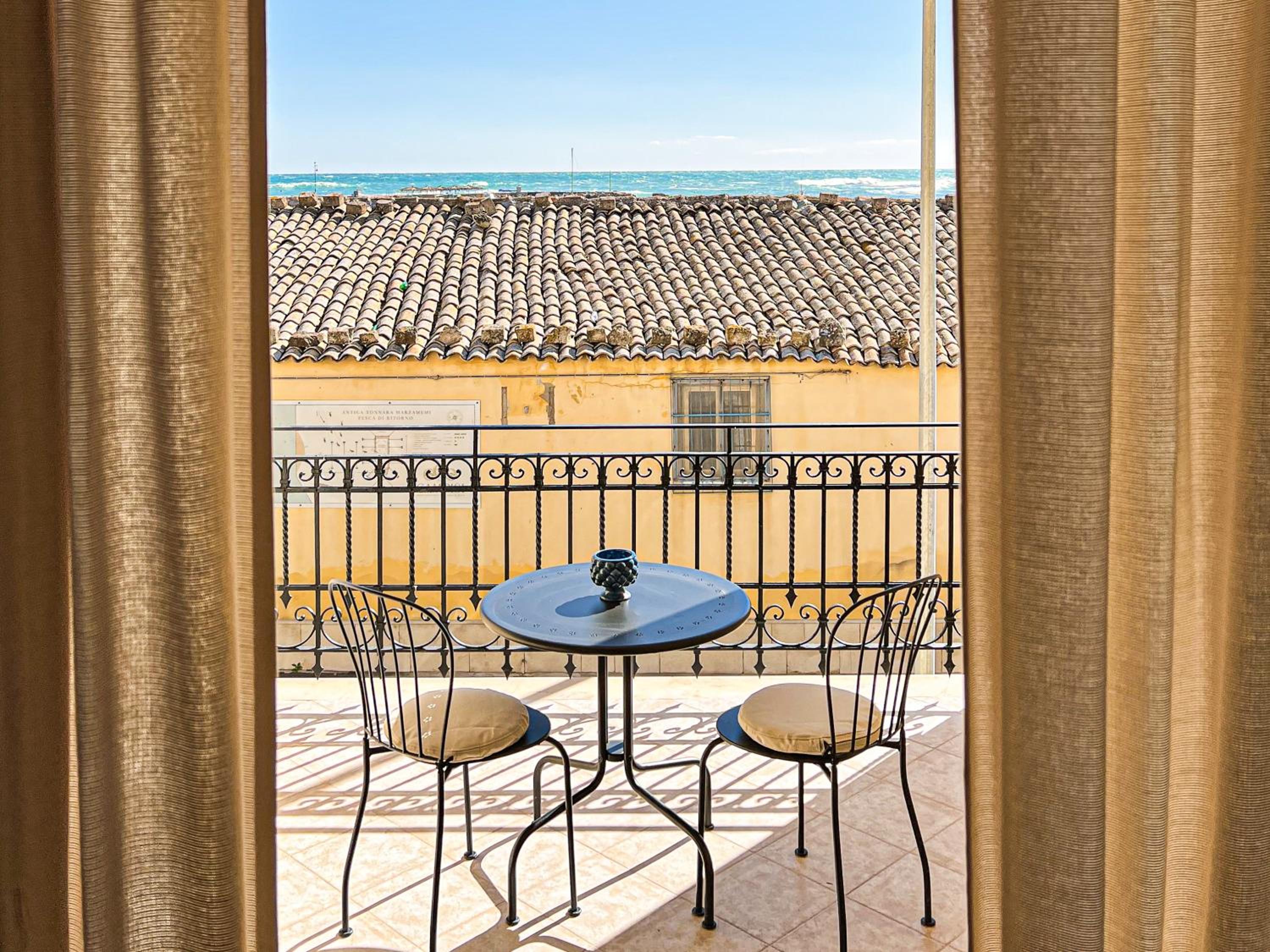 Calauriia Apartments Marzamemi view 2