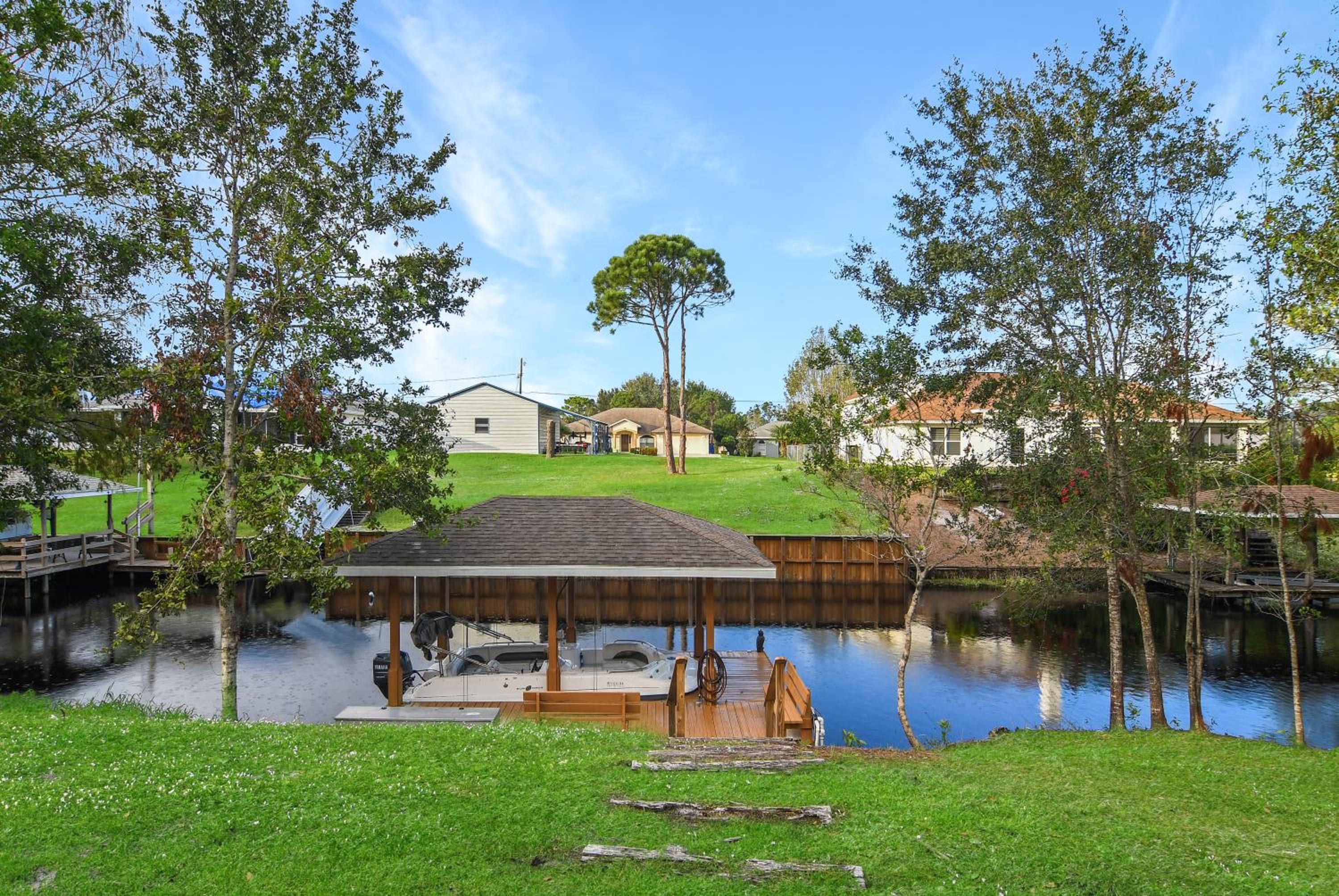 Lake Escape view 4
