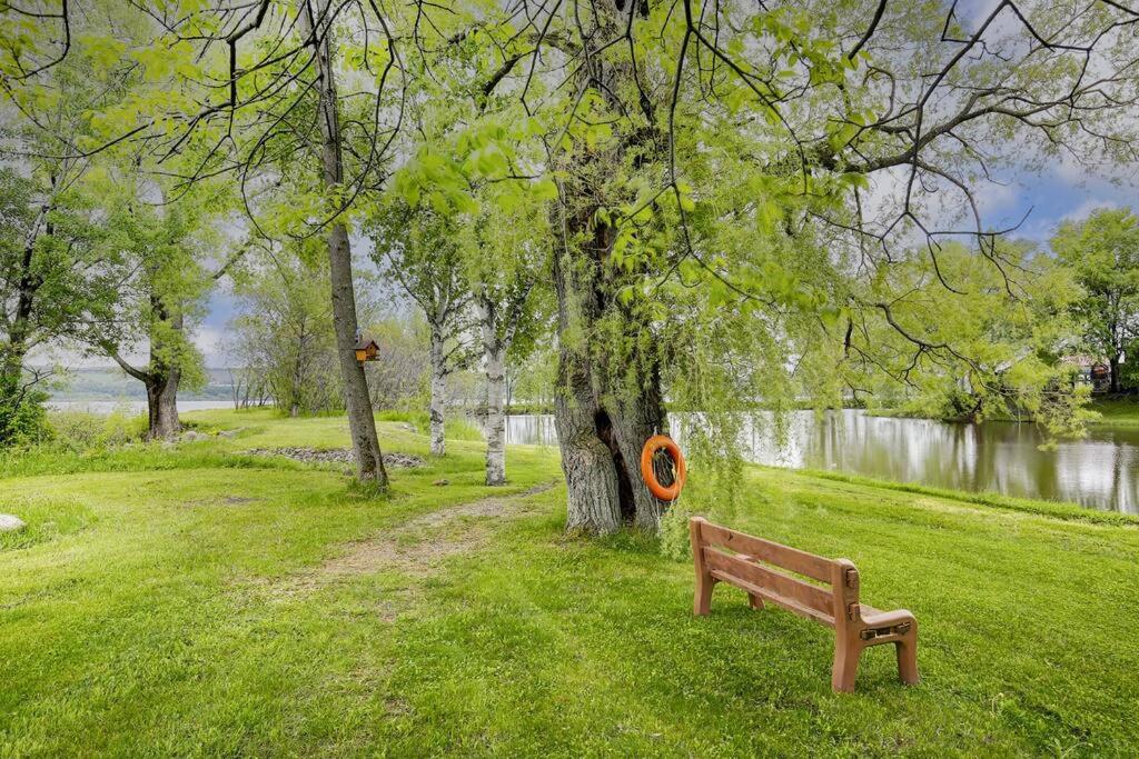 Nouveau - Bord de fleuve, Mont Sainte-Anne et + !