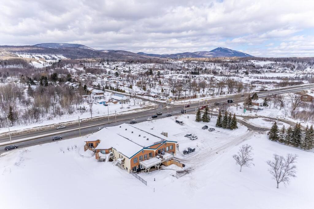 Nouveau - Bord de fleuve, Mont Sainte-Anne et + !