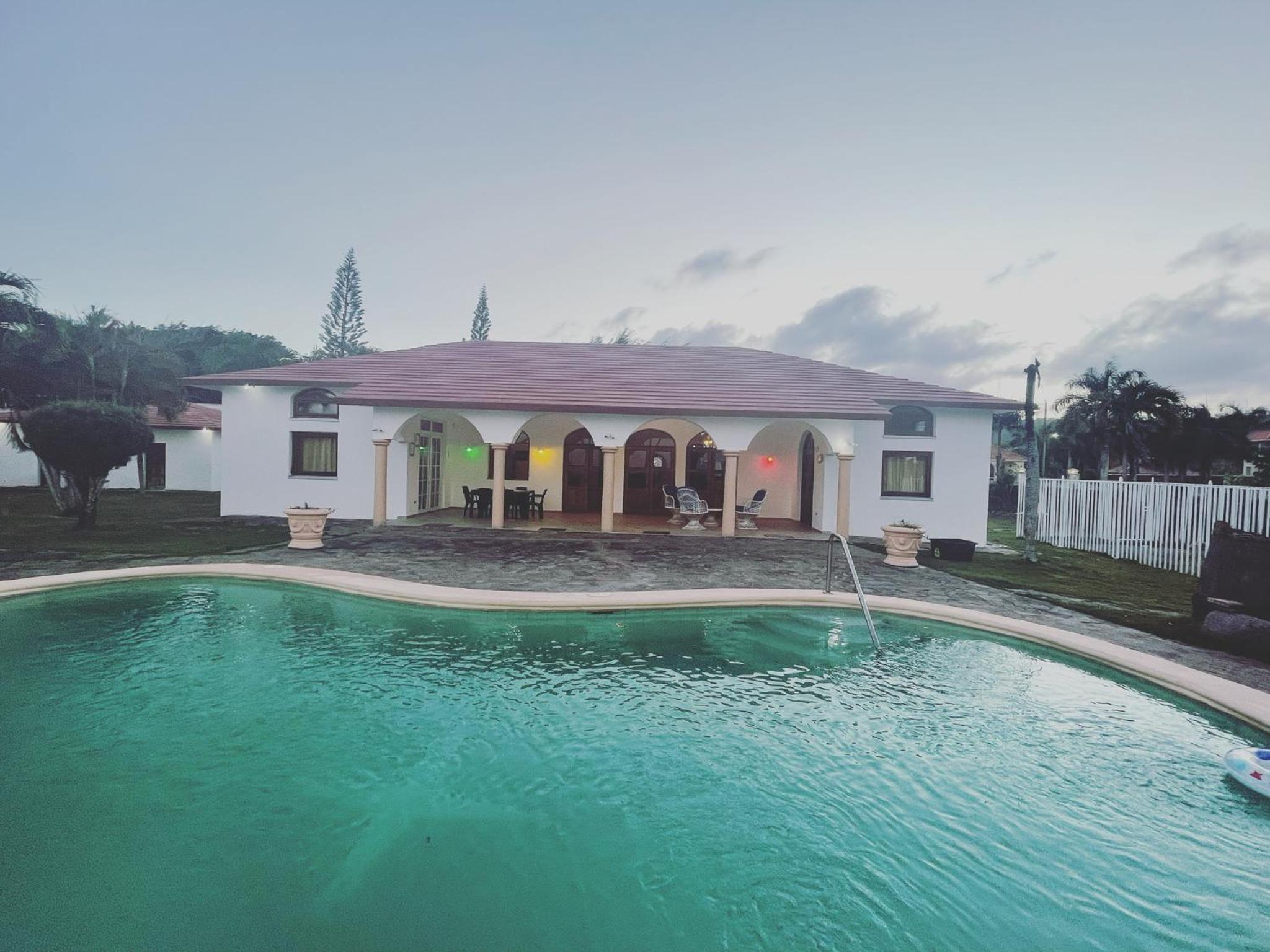 Ocean Breeze Villa Carismar view 2