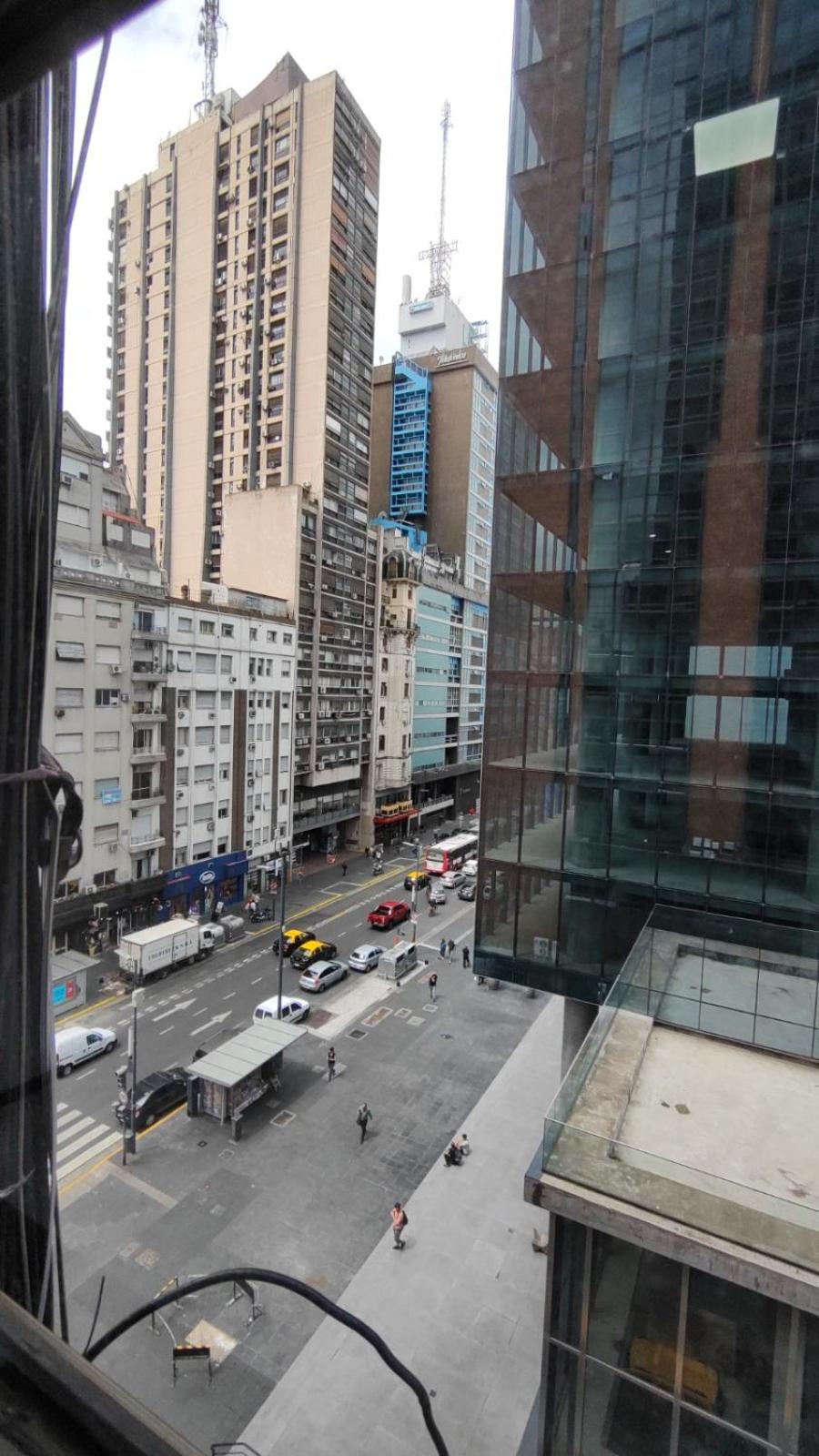 Depto. Corrientes 820, a metros del Obelisco
