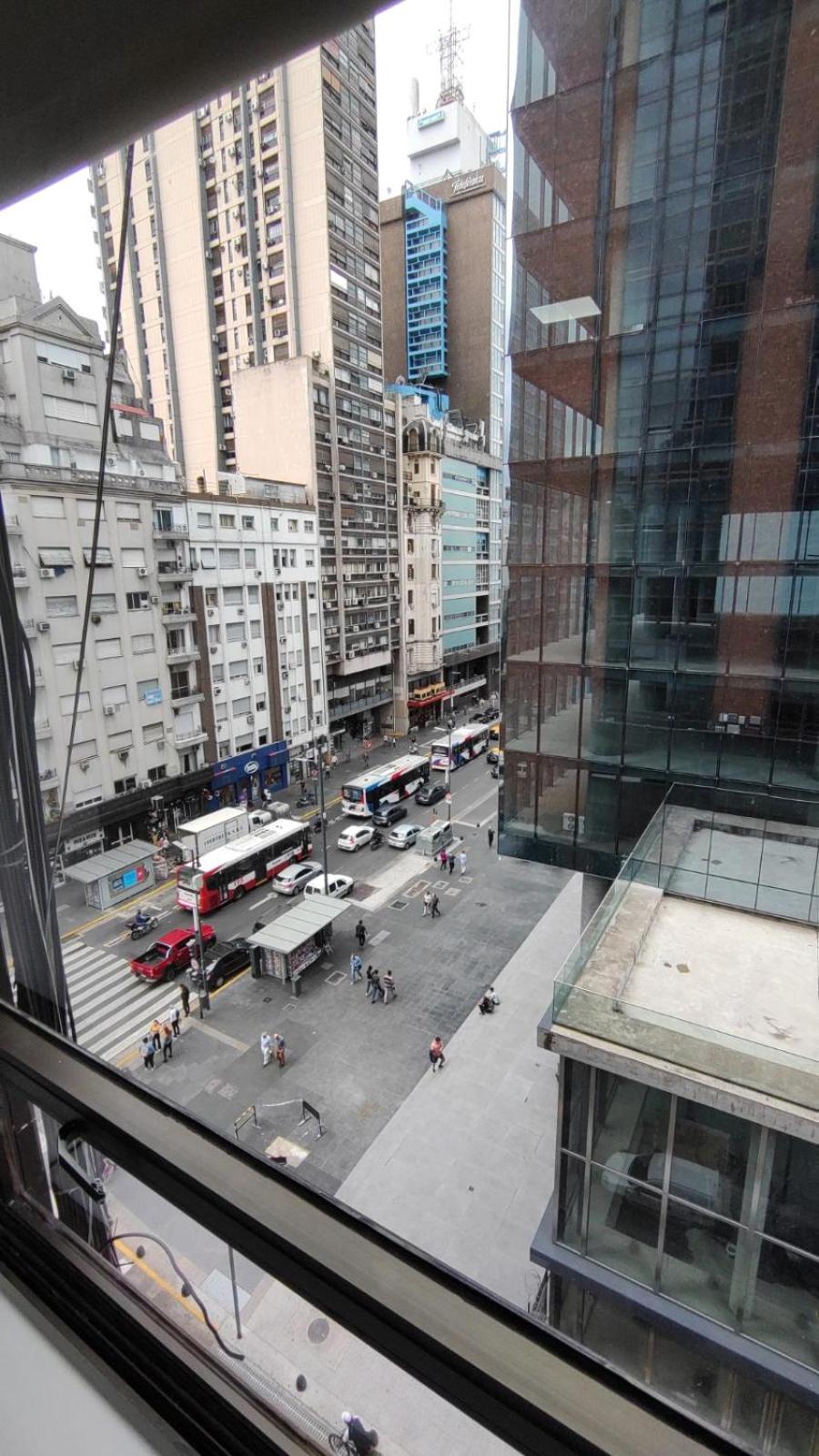 Depto. Corrientes 820, a metros del Obelisco