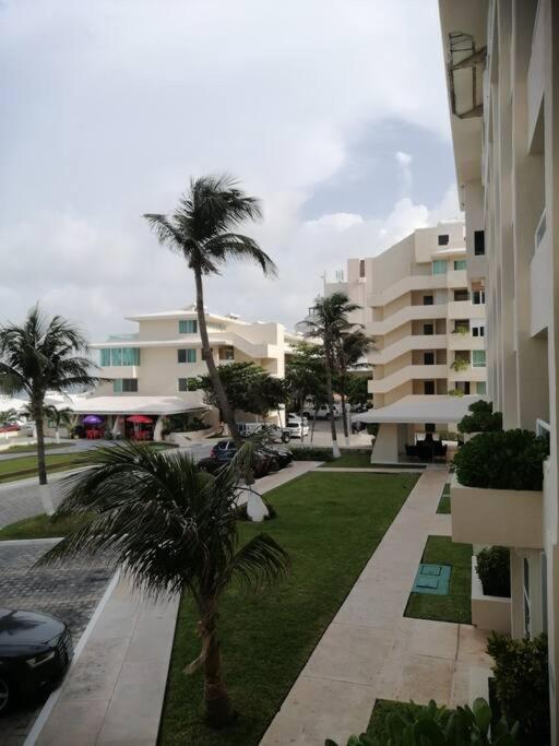 Confortable depa en condominio Frente al Mar!
