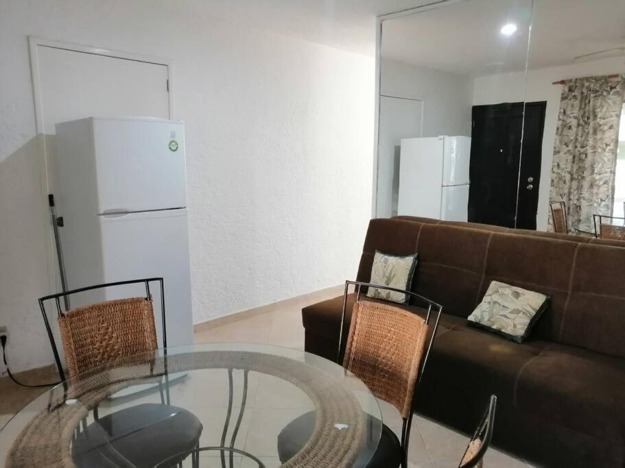Confortable depa en condominio Frente al Mar!