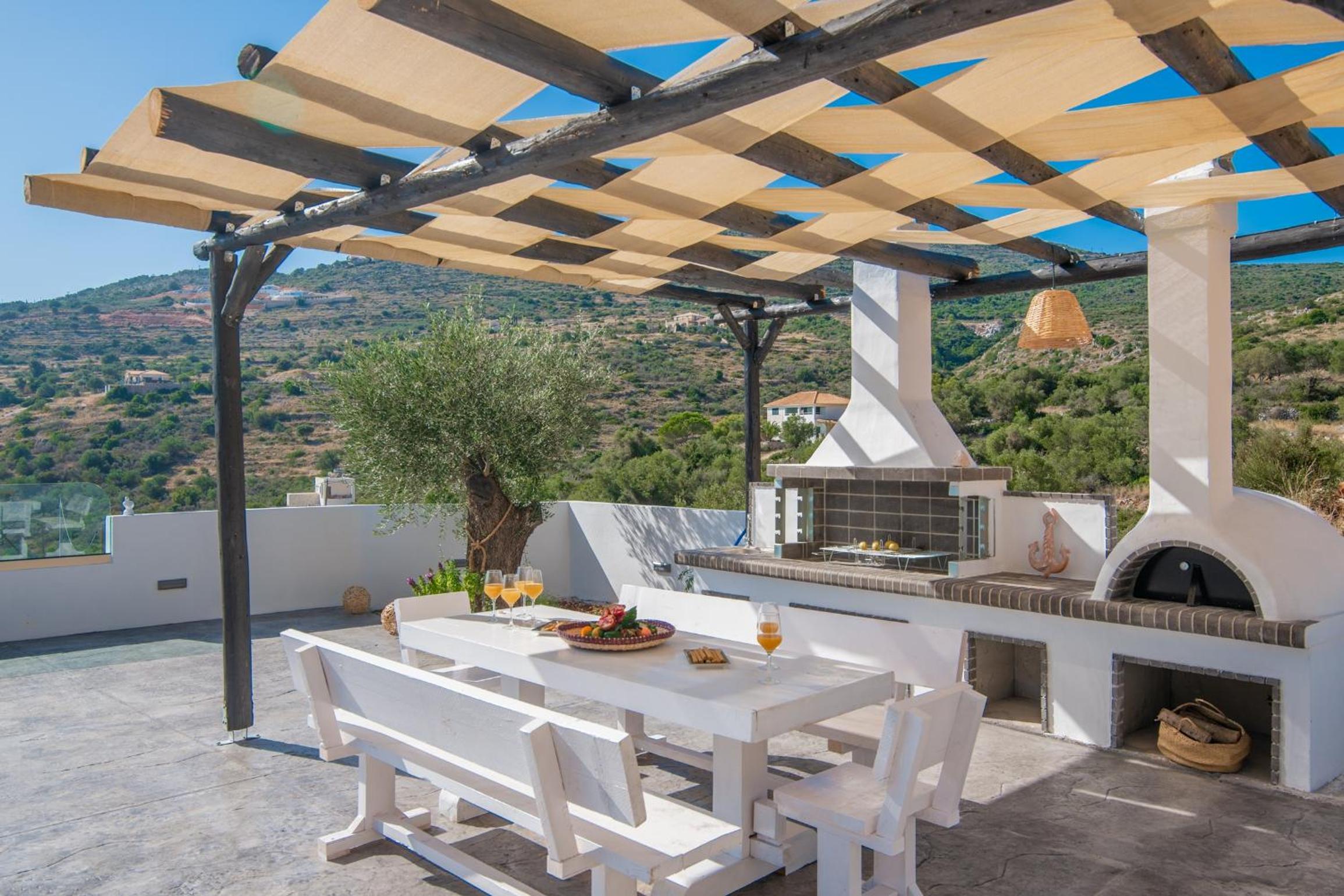 Villa Paganos