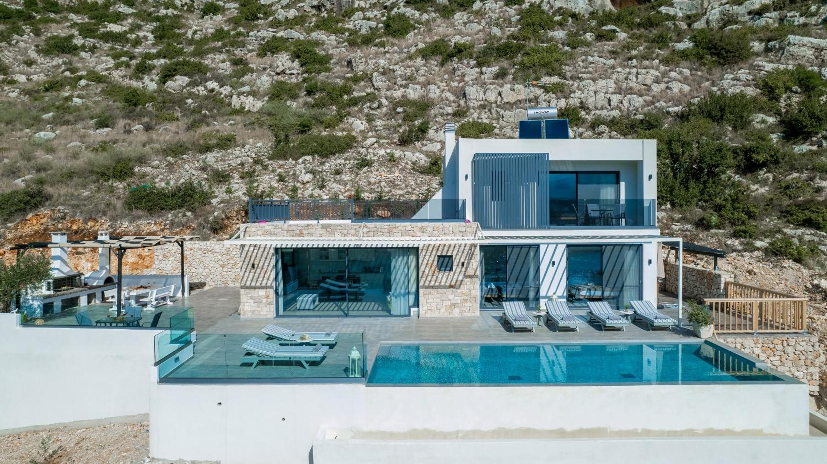 Villa Paganos