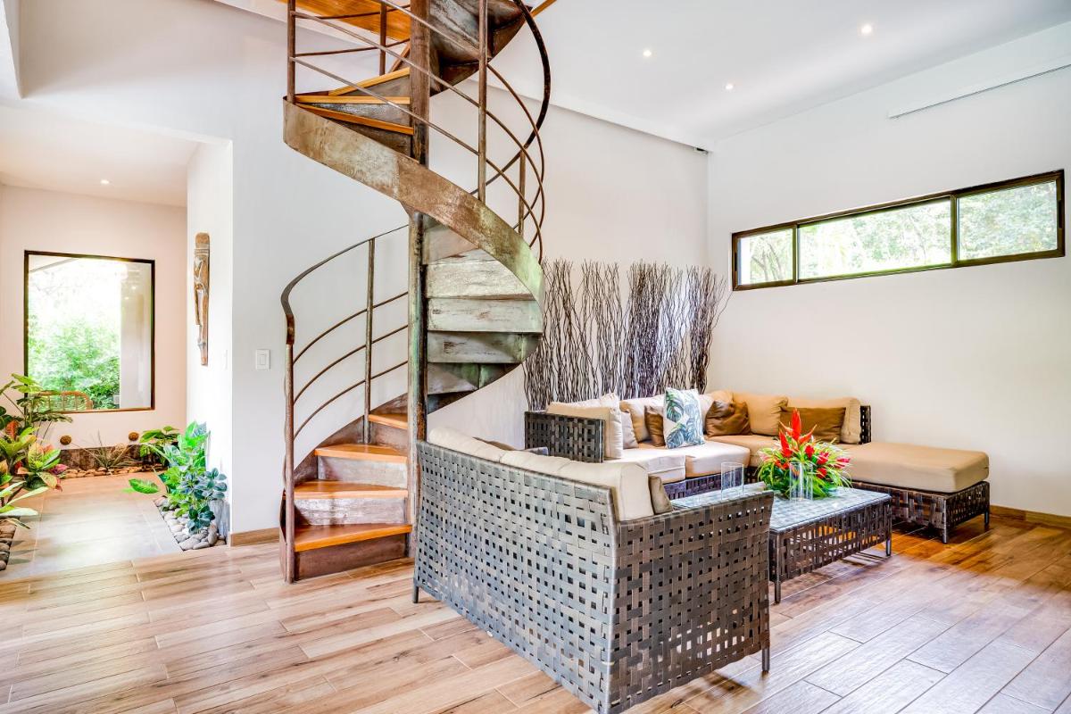 La Casa Tico Tango