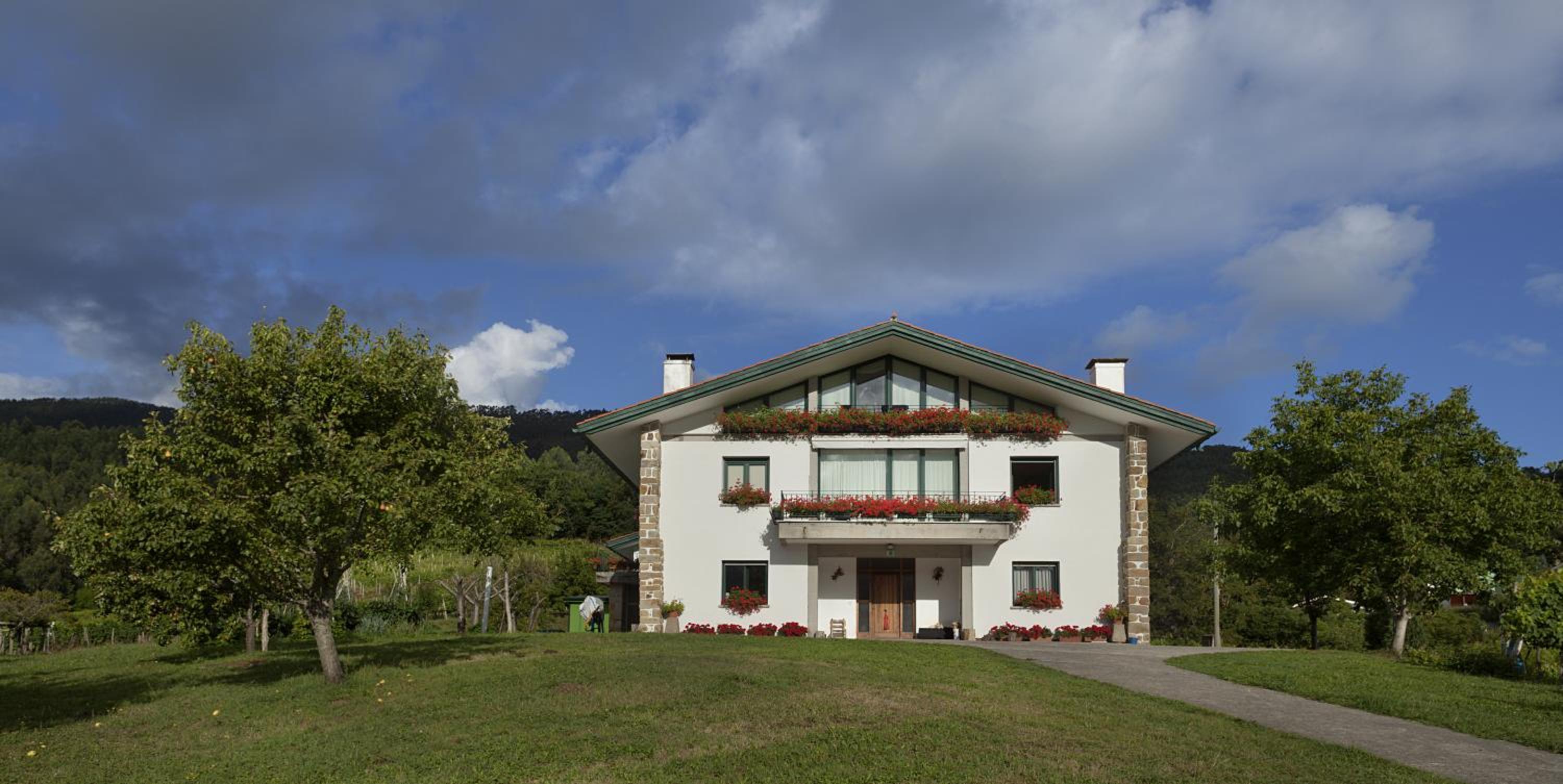 Basarte Cottage