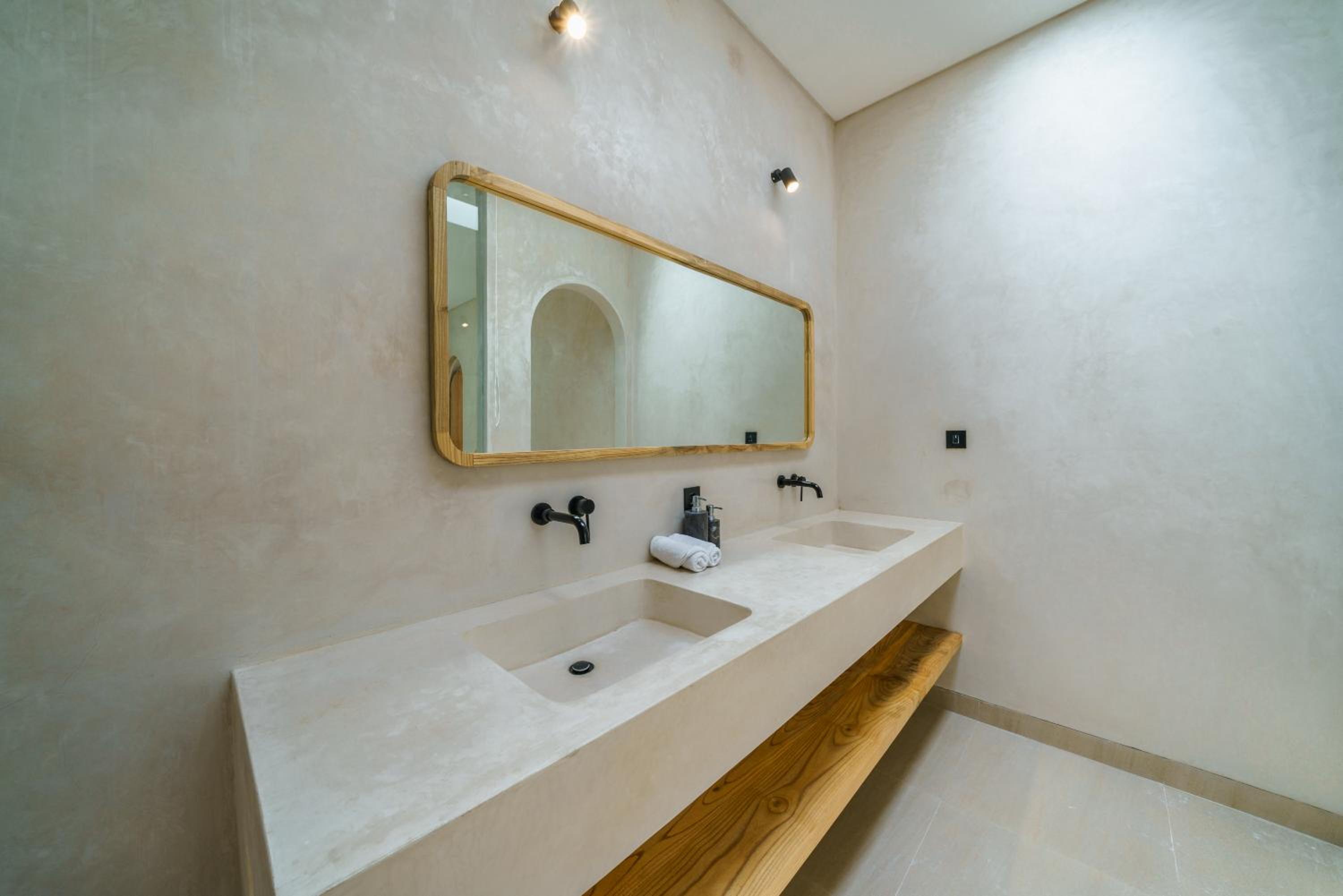 Villa Leros - Modern Chic 2BR Mediterranean Villa in Canggu!