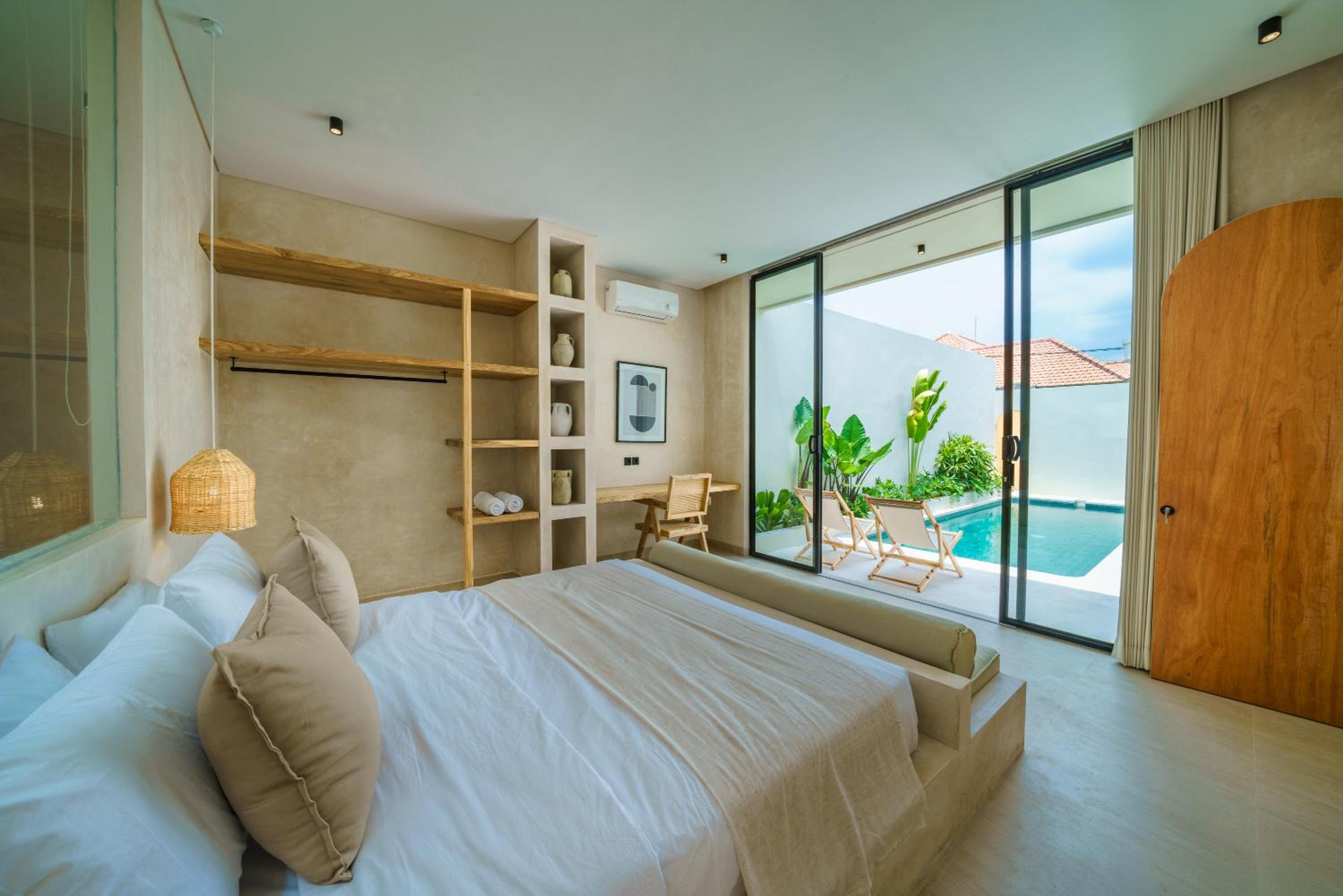 Villa Leros - Modern Chic 2BR Mediterranean Villa in Canggu!