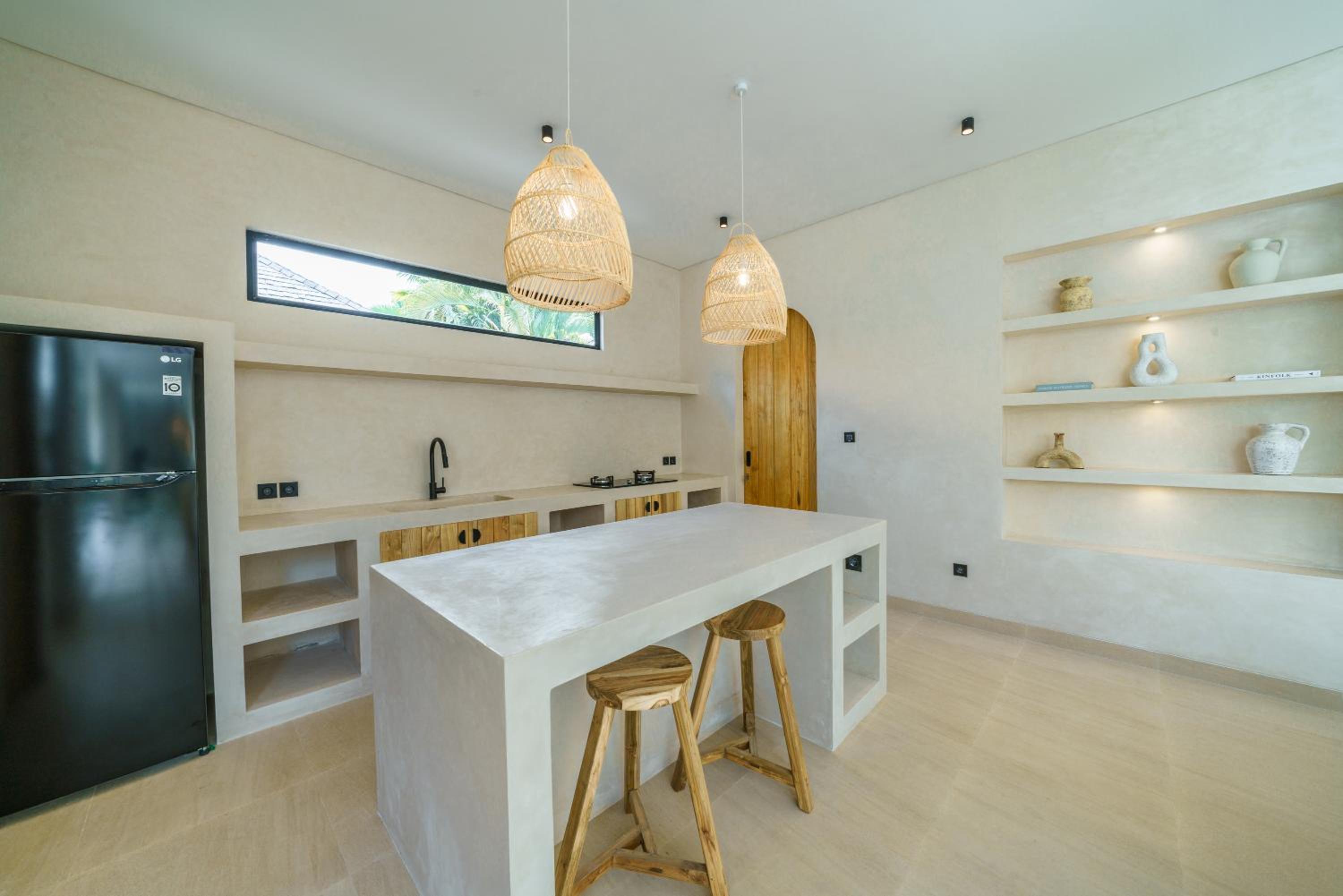 Villa Leros - Modern Chic 2BR Mediterranean Villa in Canggu!