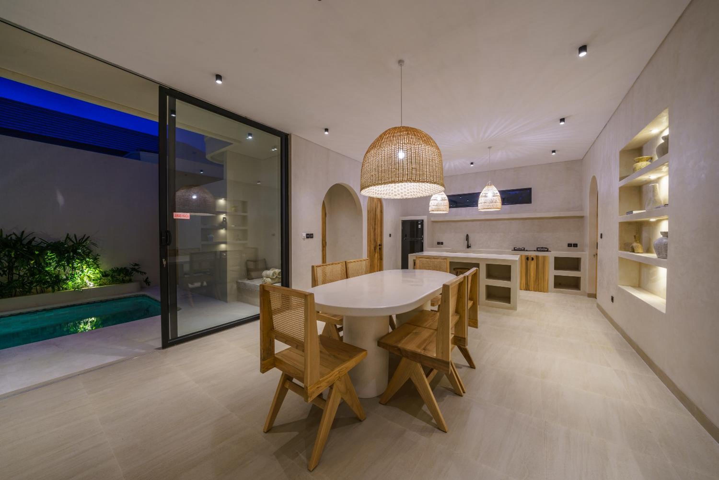 Villa Leros - Modern Chic 2BR Mediterranean Villa in Canggu!