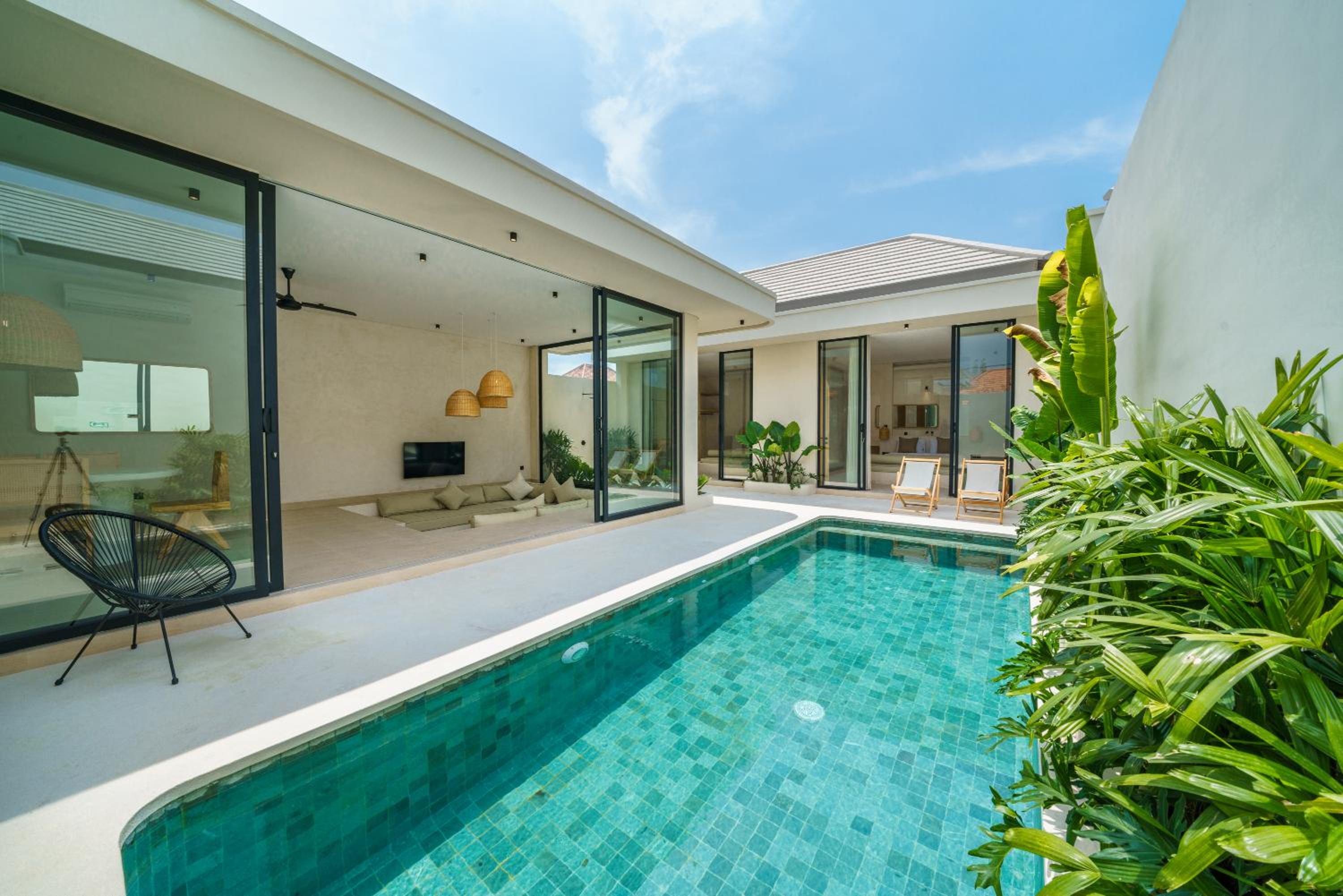 Villa Leros - Modern Chic 2BR Mediterranean Villa in Canggu!