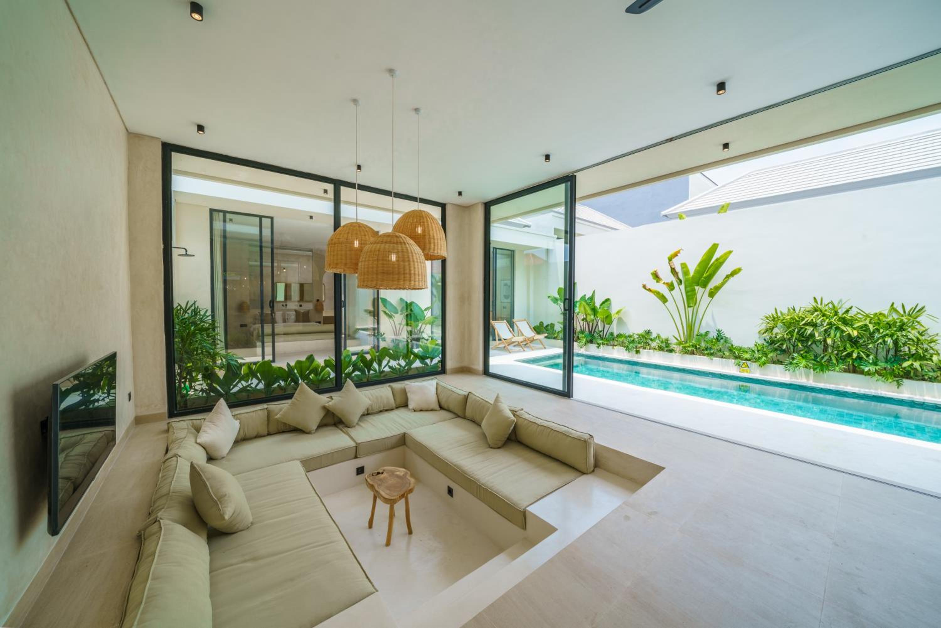 Villa Leros - Modern Chic 2BR Mediterranean Villa in Canggu!