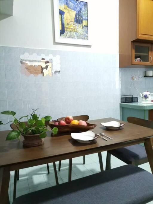 UIA Younee Kuantan Homestay 3R2B 9pax 5 min to town