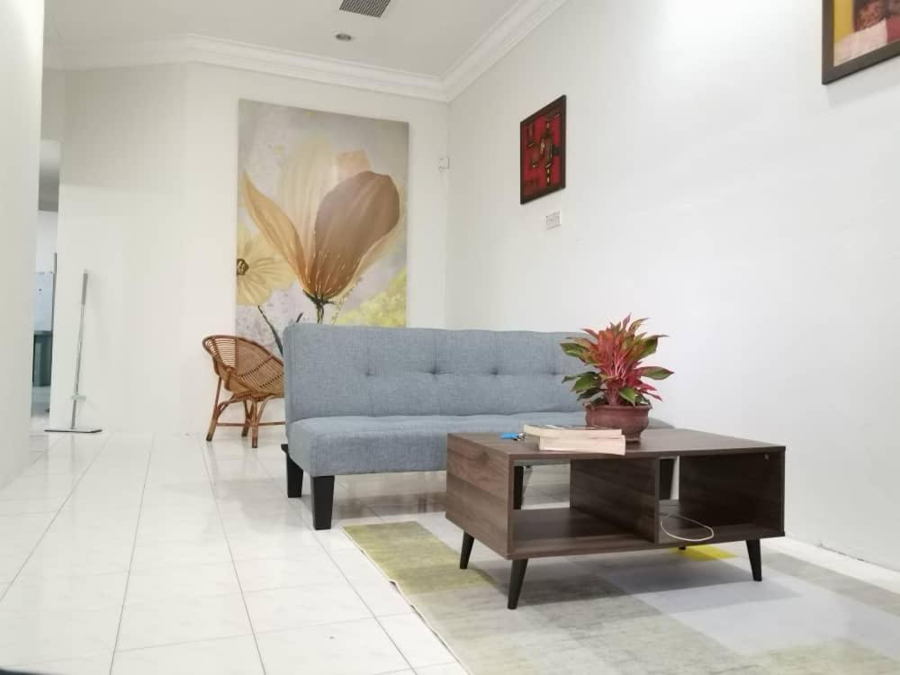 UIA Younee Kuantan Homestay 3R2B 9pax 5 min to town photo 8