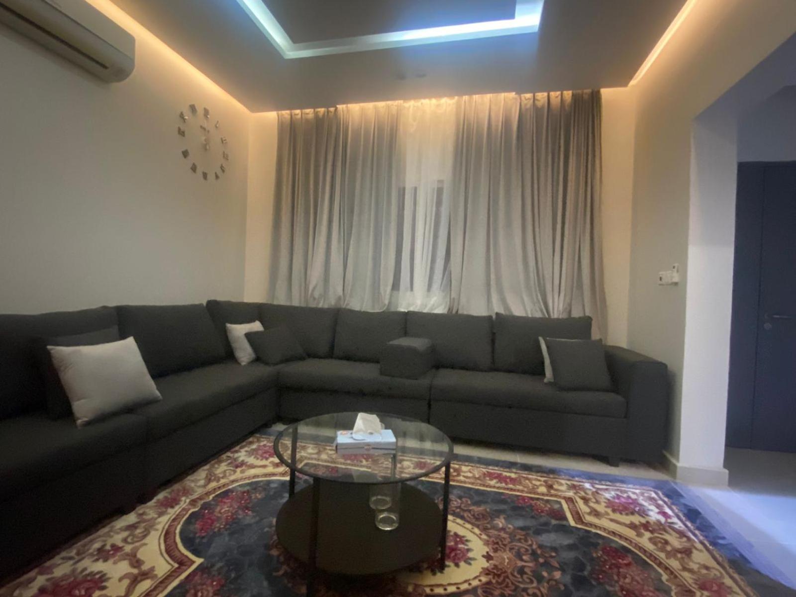 Riyadh Salman Villa فيلا