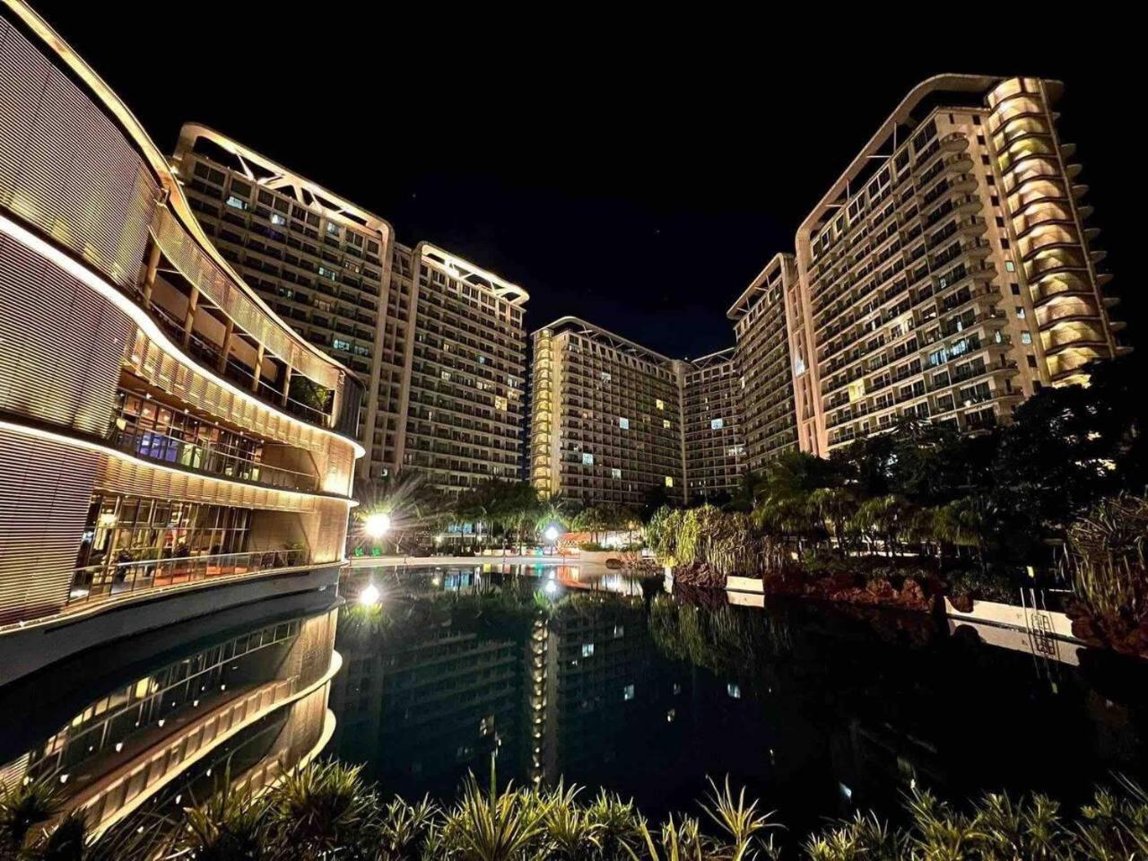 Cozy 1BR cityview with Balcony and near Airport view 3