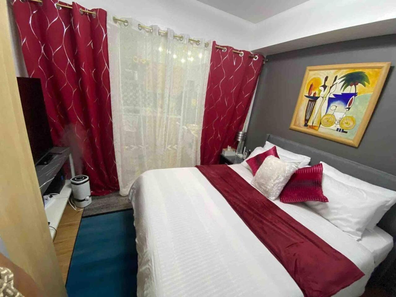 Cozy 1BR cityview with Balcony and near Airport view 4