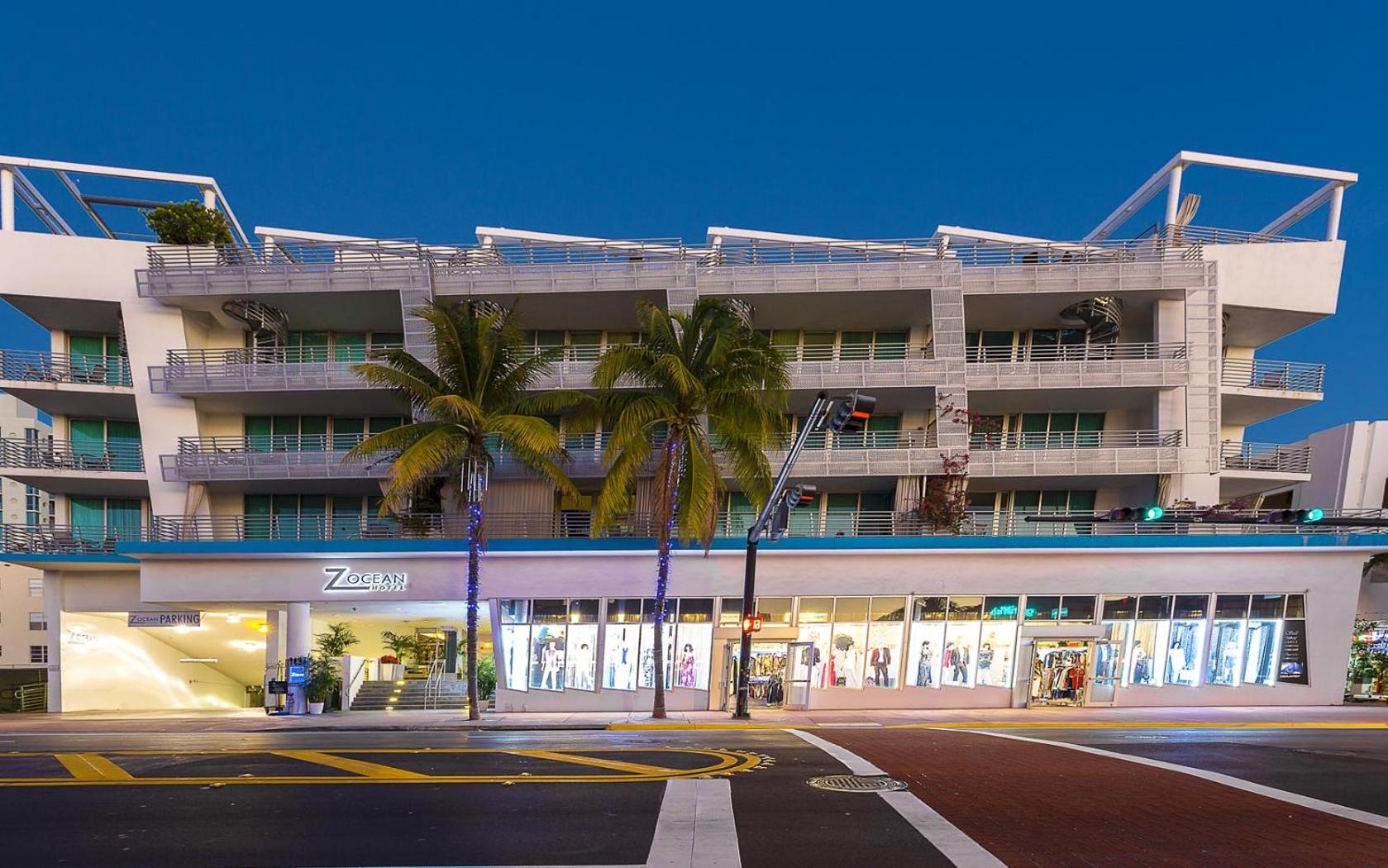 Hotel Boutique Suites 3 min walk to beach