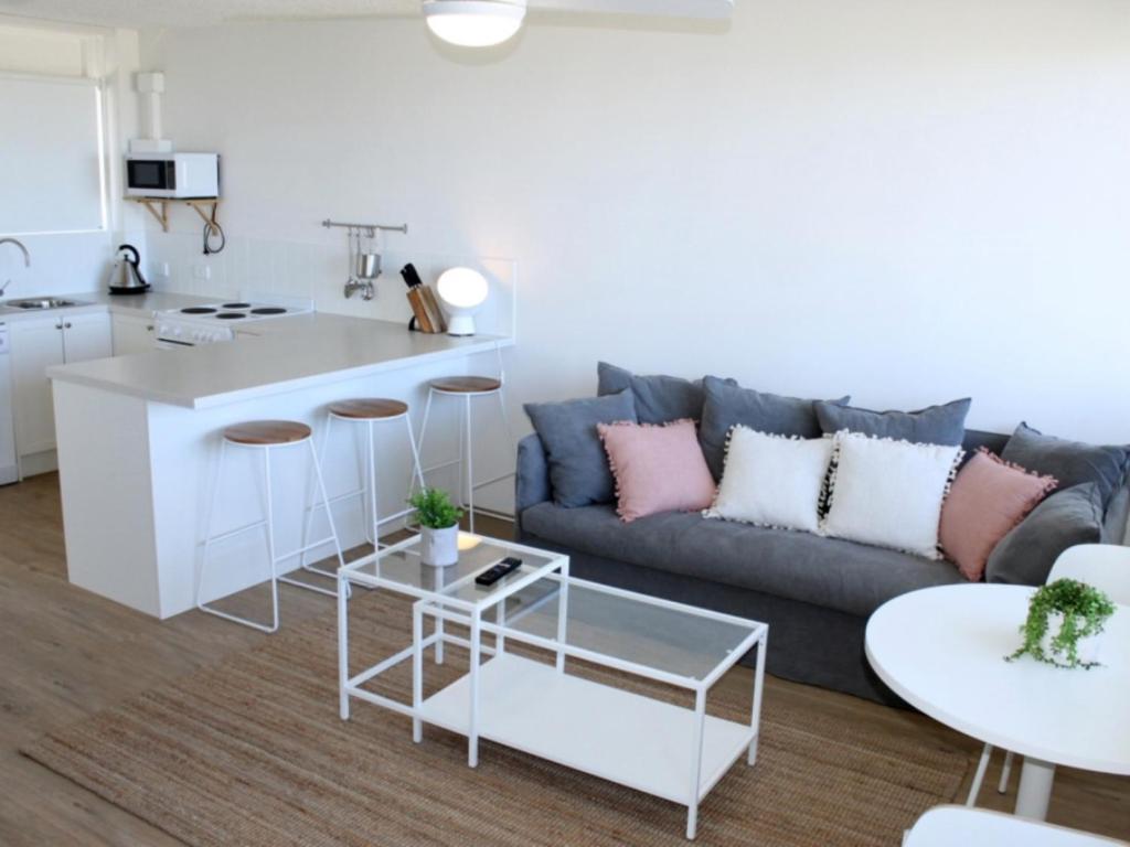 Nalu - Hosted by Burleigh Letting