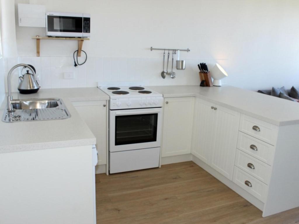 Nalu - Hosted by Burleigh Letting