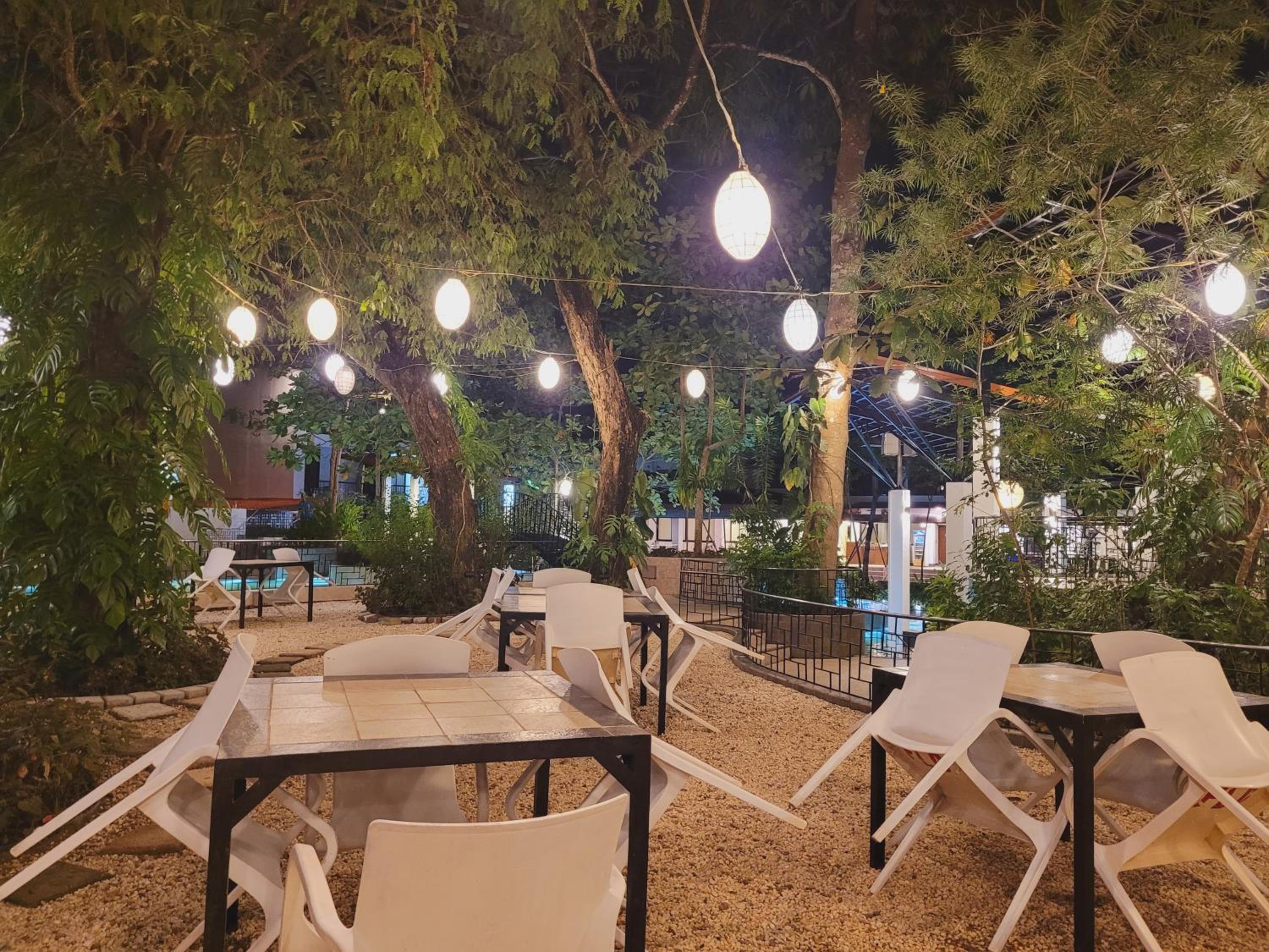 Fernvale Leisure Club and Resort