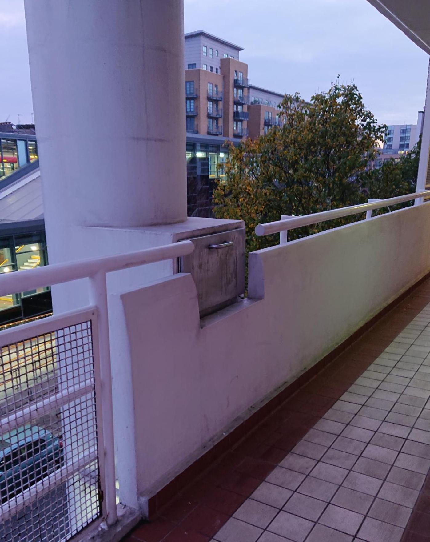 Bright, Nice Interior, Close to the City, 2 Bedroom Apartment