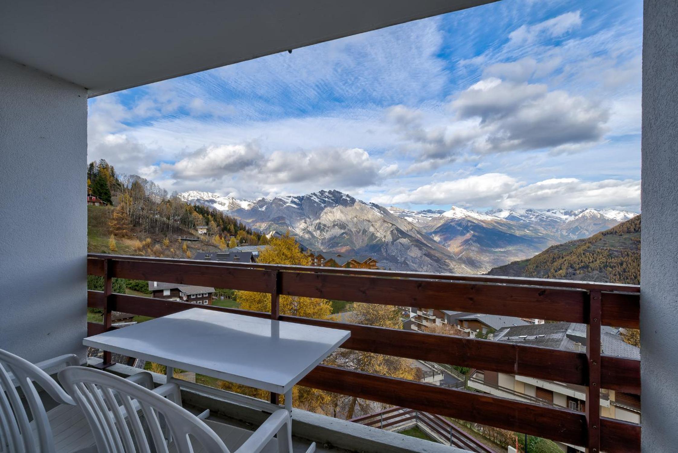 Appartement Mont Parrain 14 view 4