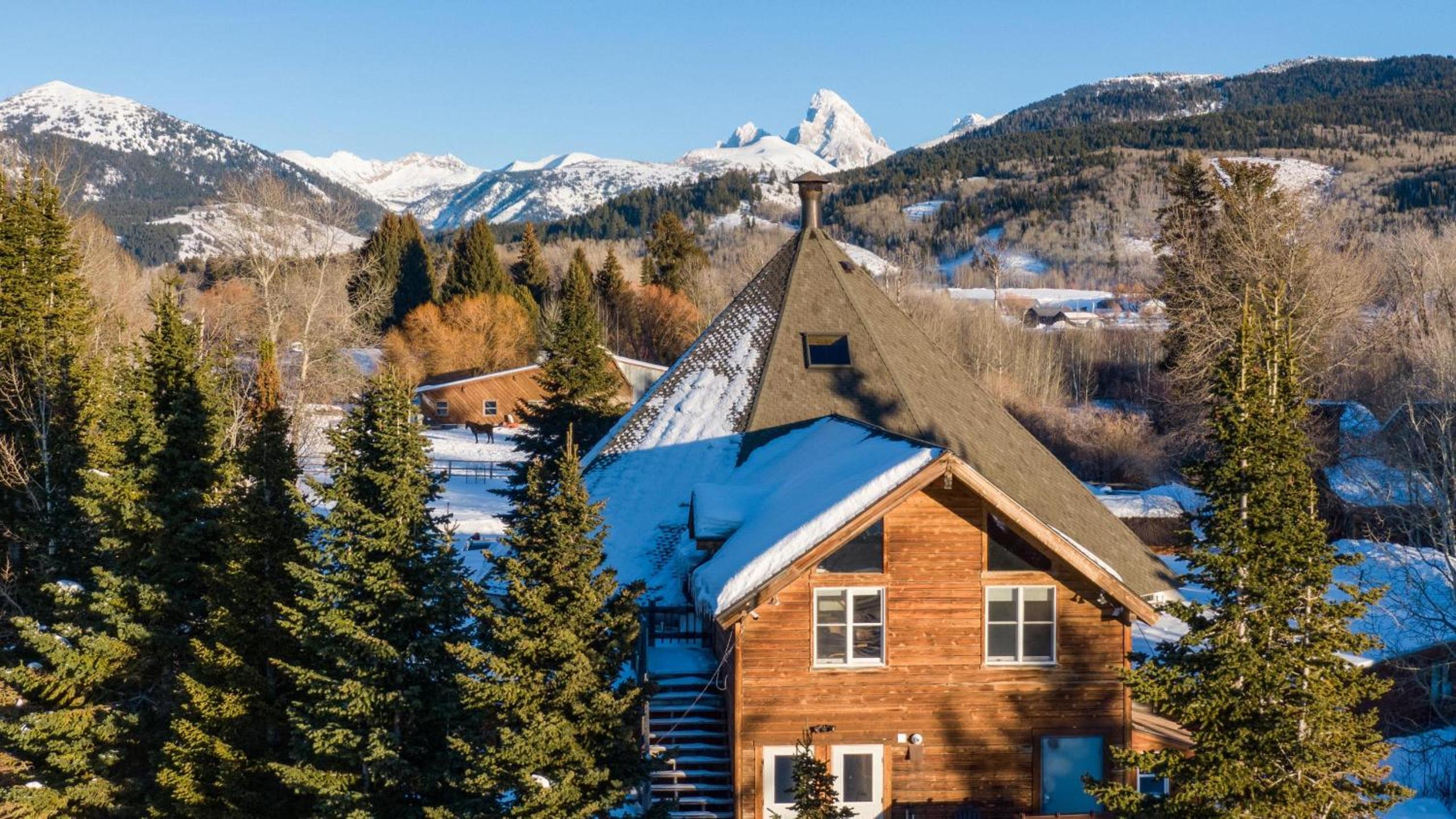 Hotel Teton Teepee Lodge - Image 1