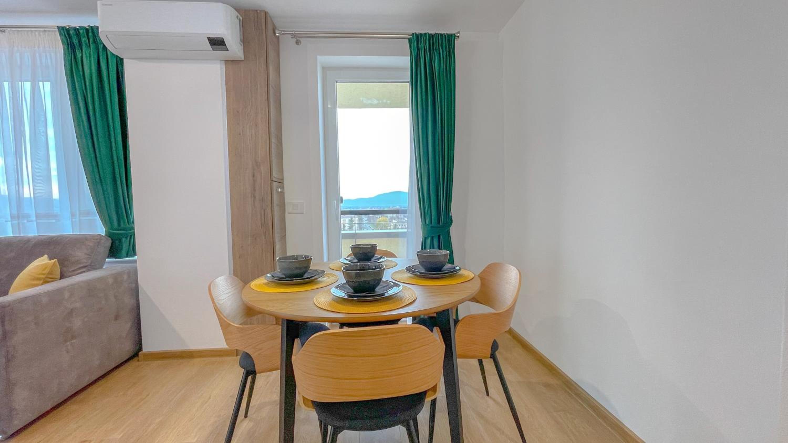 DreamView Apartment with private parking