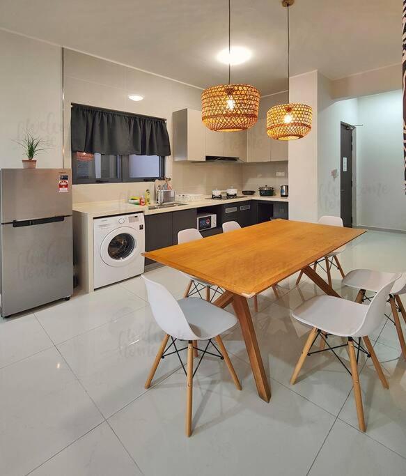 Amberside, Country Garden Danga Bay Homestay by WELCOME HOME